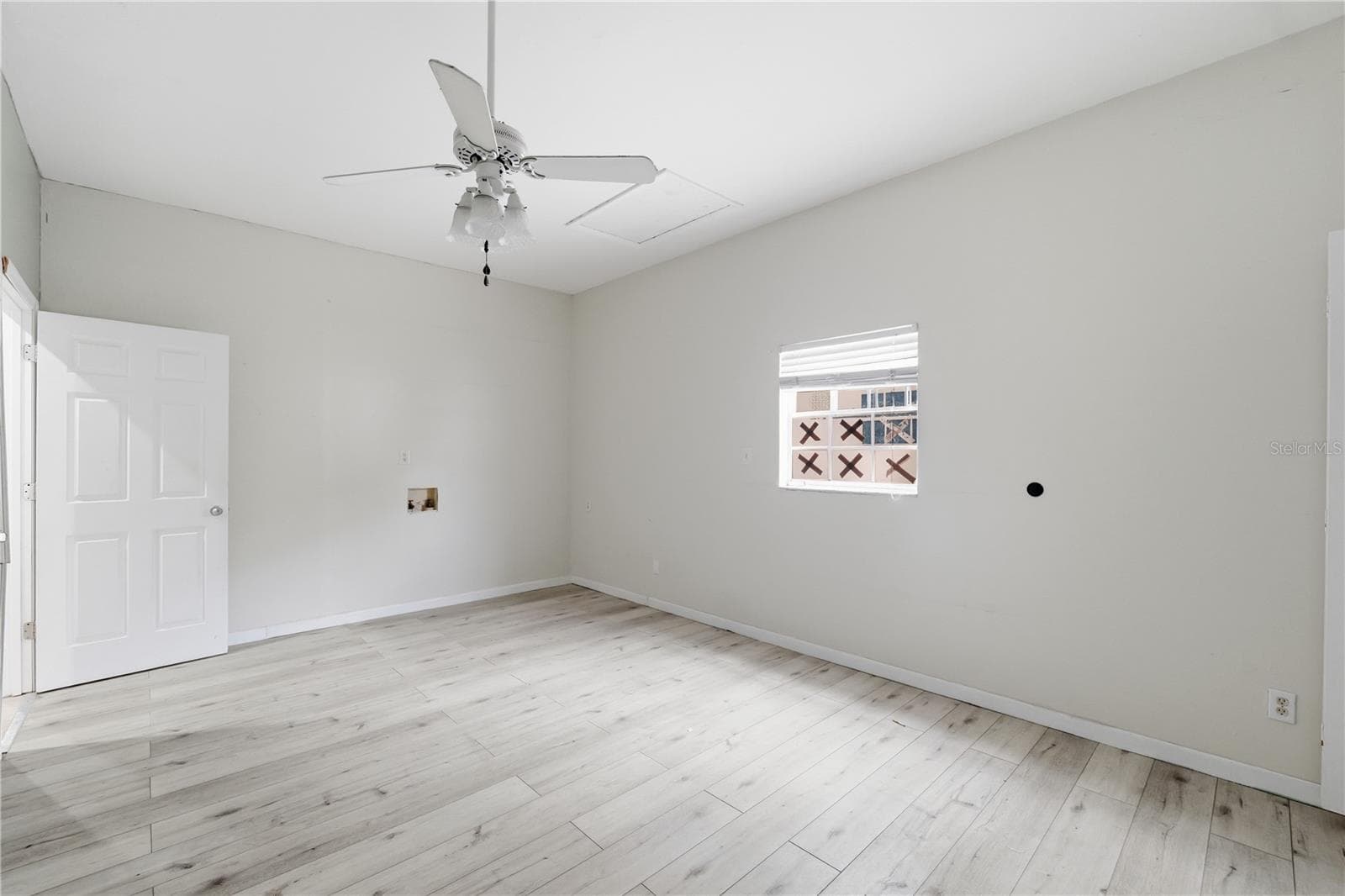 Single Family Residence at 2607 W CREST AVE, TAMPA, photo 40 of 48