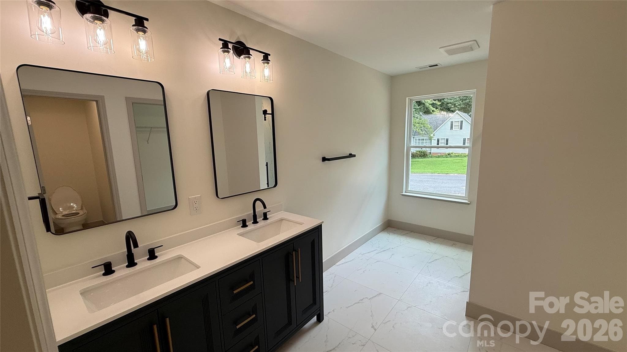 Single Family Residence at 2766 Oakhurst Drive, Rock Hill, photo 17 of 33