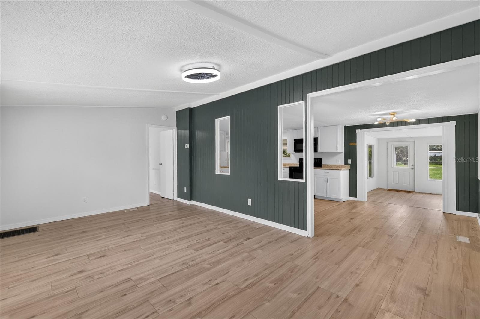 Manufactured Home at 2535 SE 172ND ST, SUMMERFIELD, photo 9 of 44