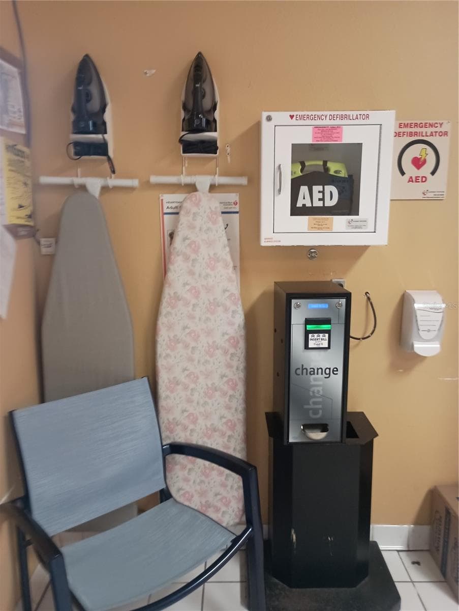 Laundry station - 2600 HARBOURSIDE DR #P-05, LONGBOAT KEY