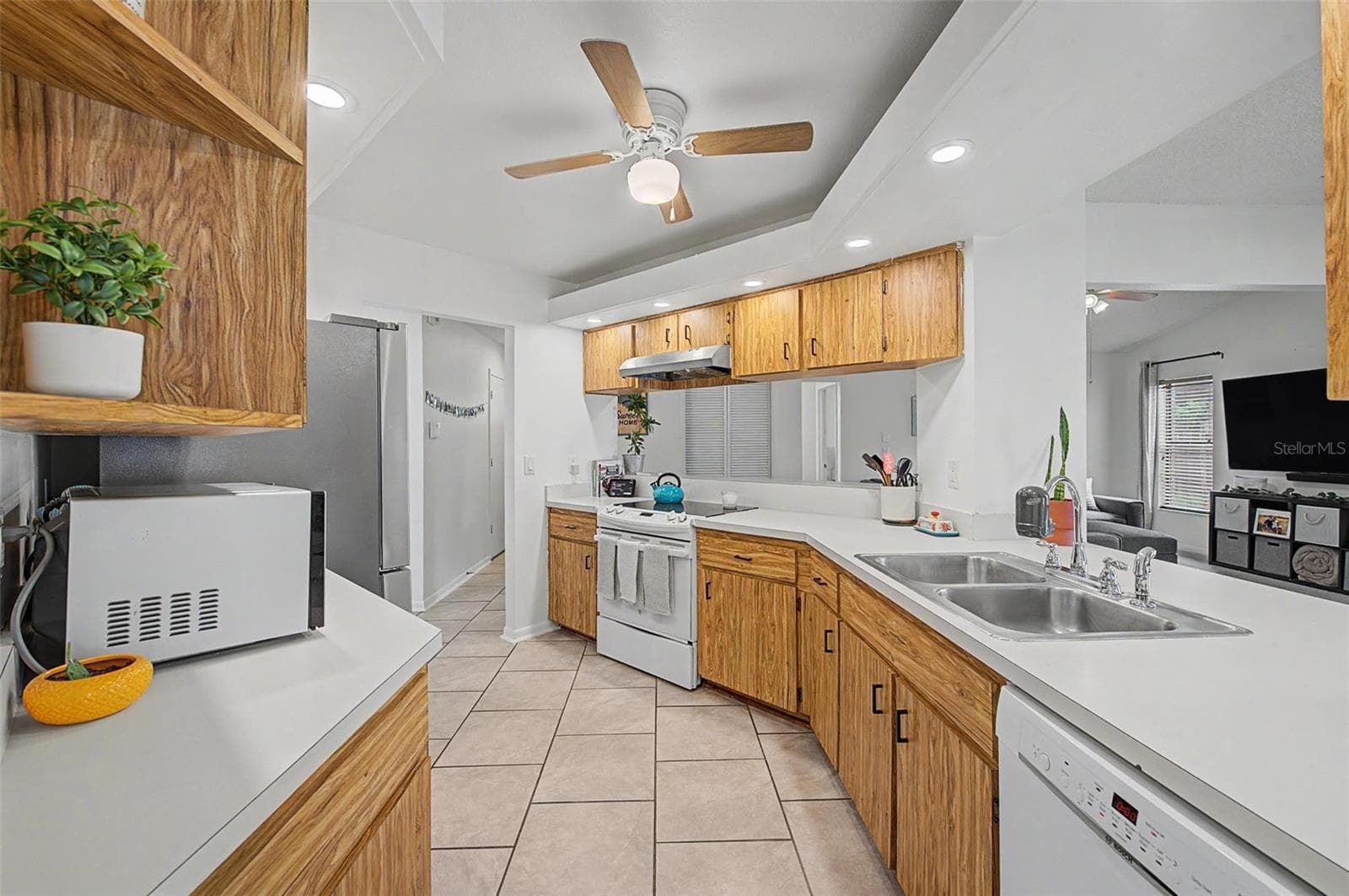 Single Family Residence at 2028 NOBLETON AVE, SPRING HILL, photo 12 of 44