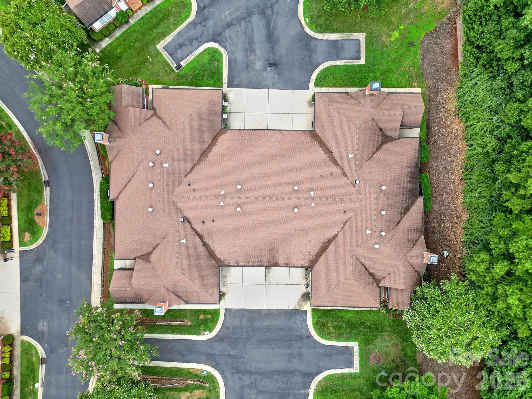 Condominium at 8368 Windsor Ridge Drive, Charlotte, photo 30 of 34