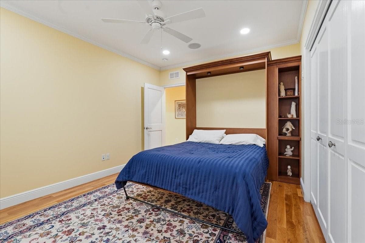 Single Family Residence at 89 MARTINIQUE AVE, TAMPA, photo 37 of 42