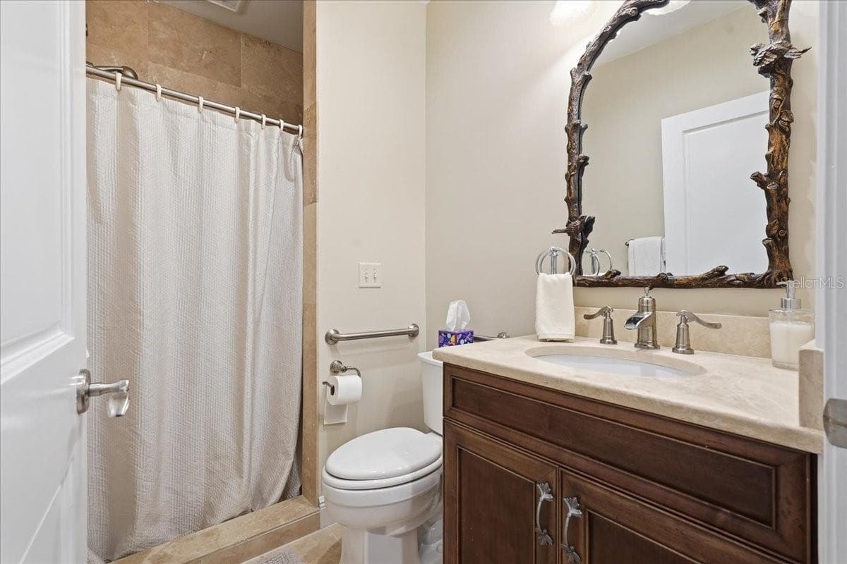 Single Family Residence at 89 MARTINIQUE AVE, TAMPA, photo 38 of 42