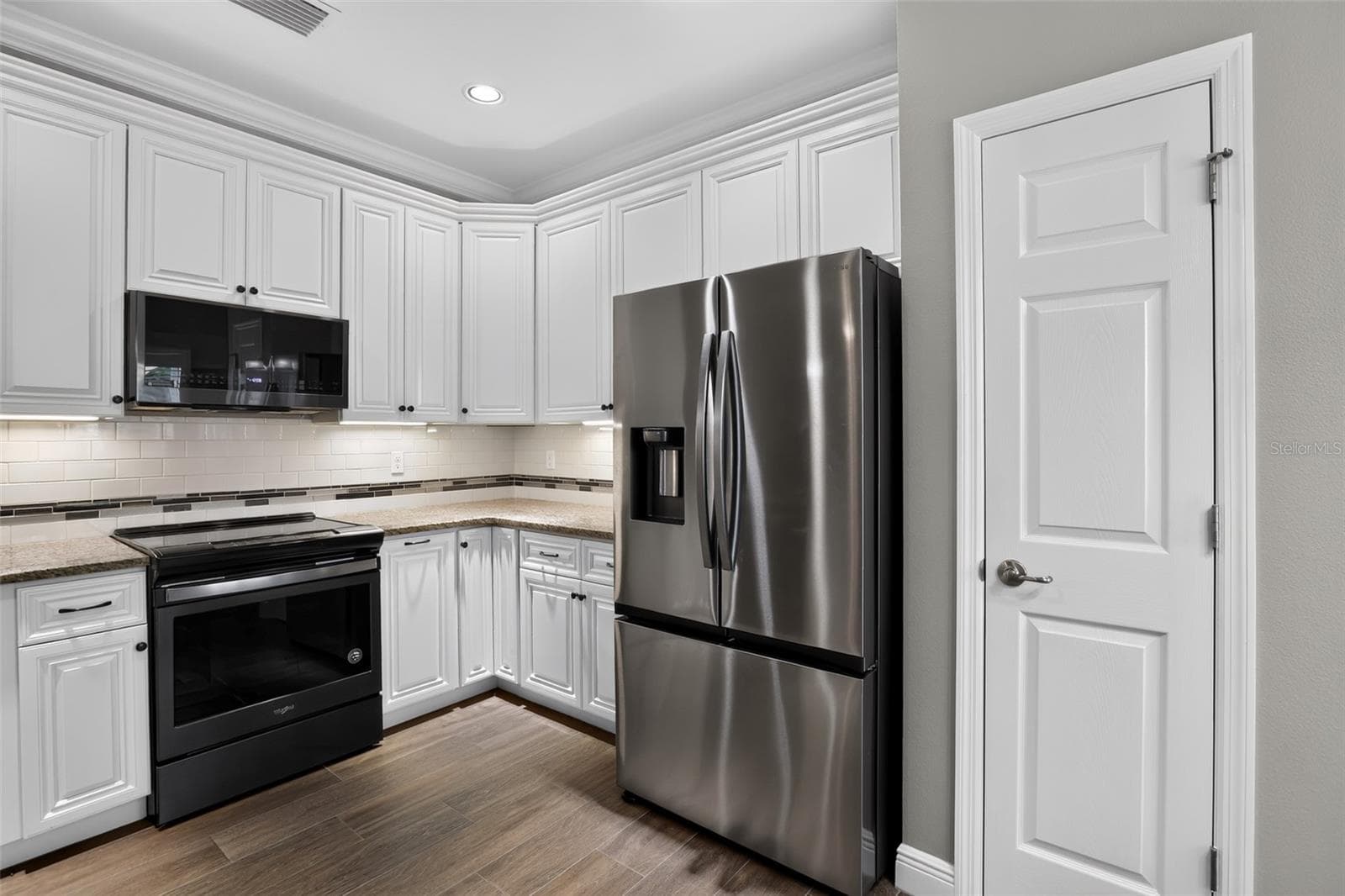 Single Family Residence at 27728 LISA DR, TAVARES, photo 10 of 31