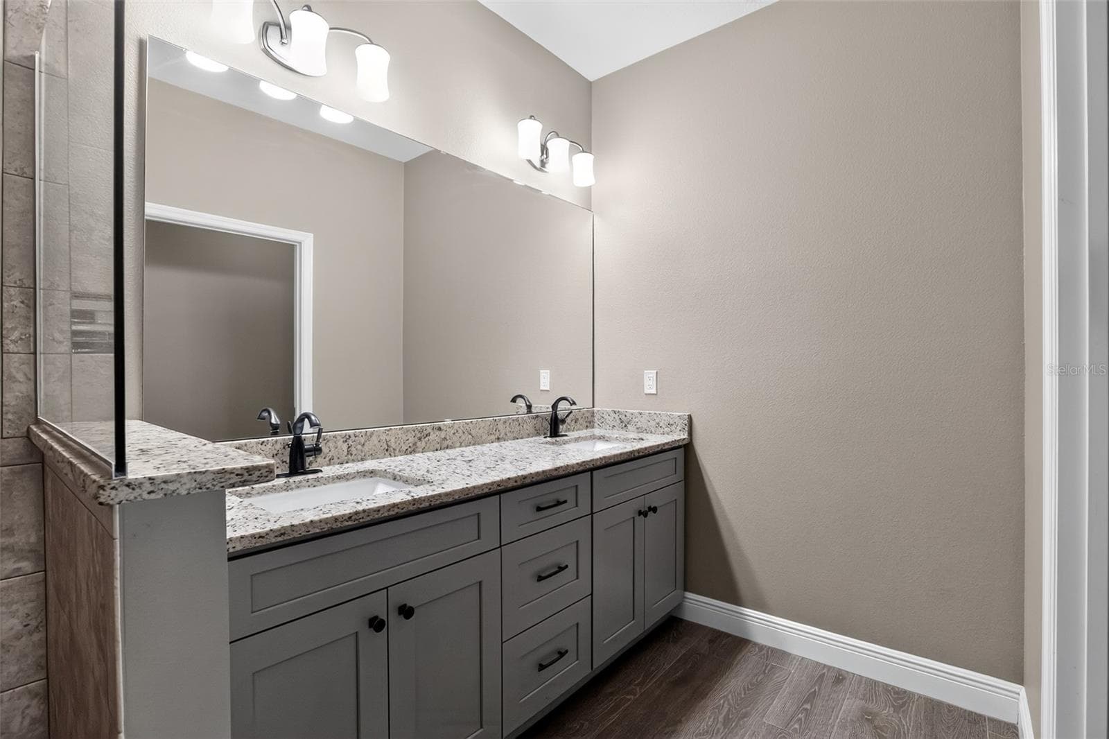 Single Family Residence at 27728 LISA DR, TAVARES, photo 17 of 31