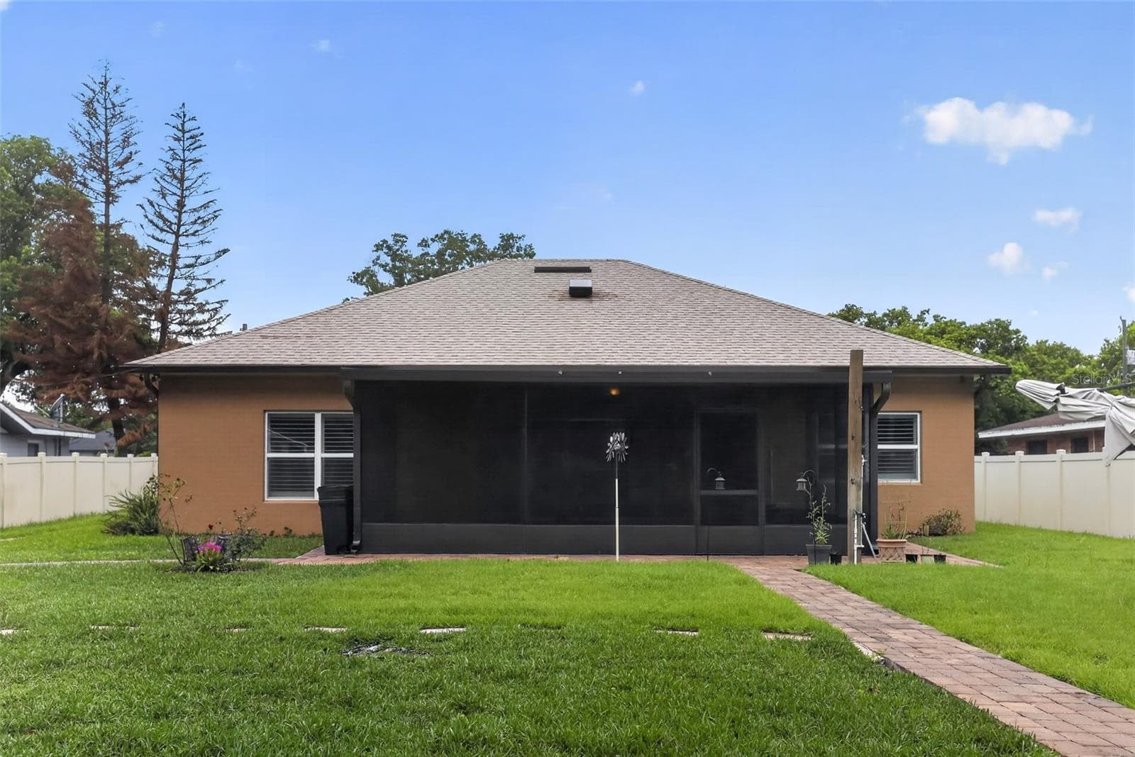 Single Family Residence at 27728 LISA DR, TAVARES, photo 26 of 31
