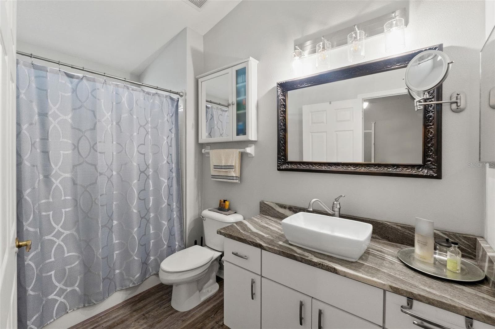 Single Family Residence at 8620 PERSEA CT, NEW PORT RICHEY, photo 9 of 36