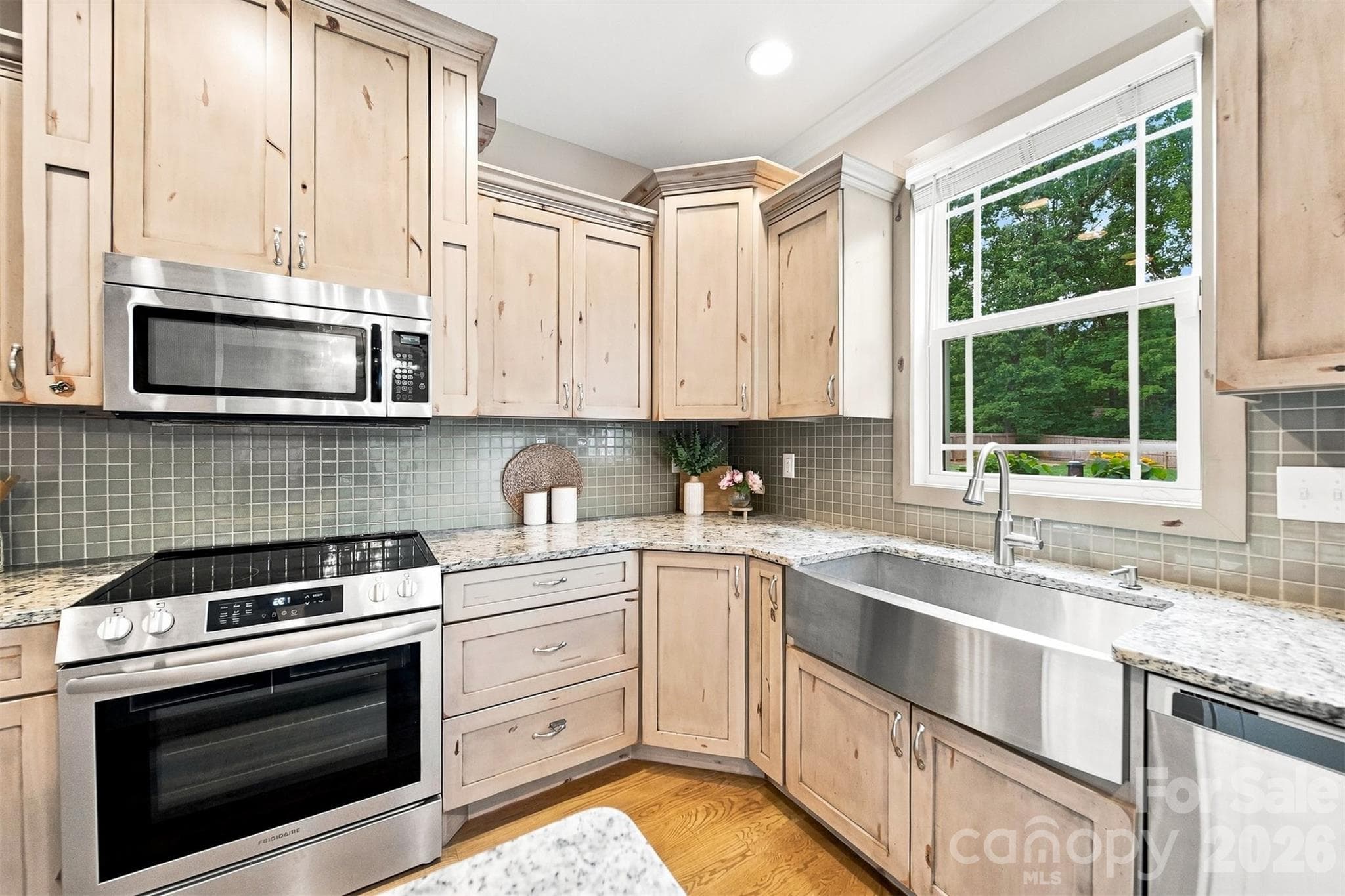 Single Family Residence at 5810 Dwayne Starnes Drive, Hickory, photo 12 of 42