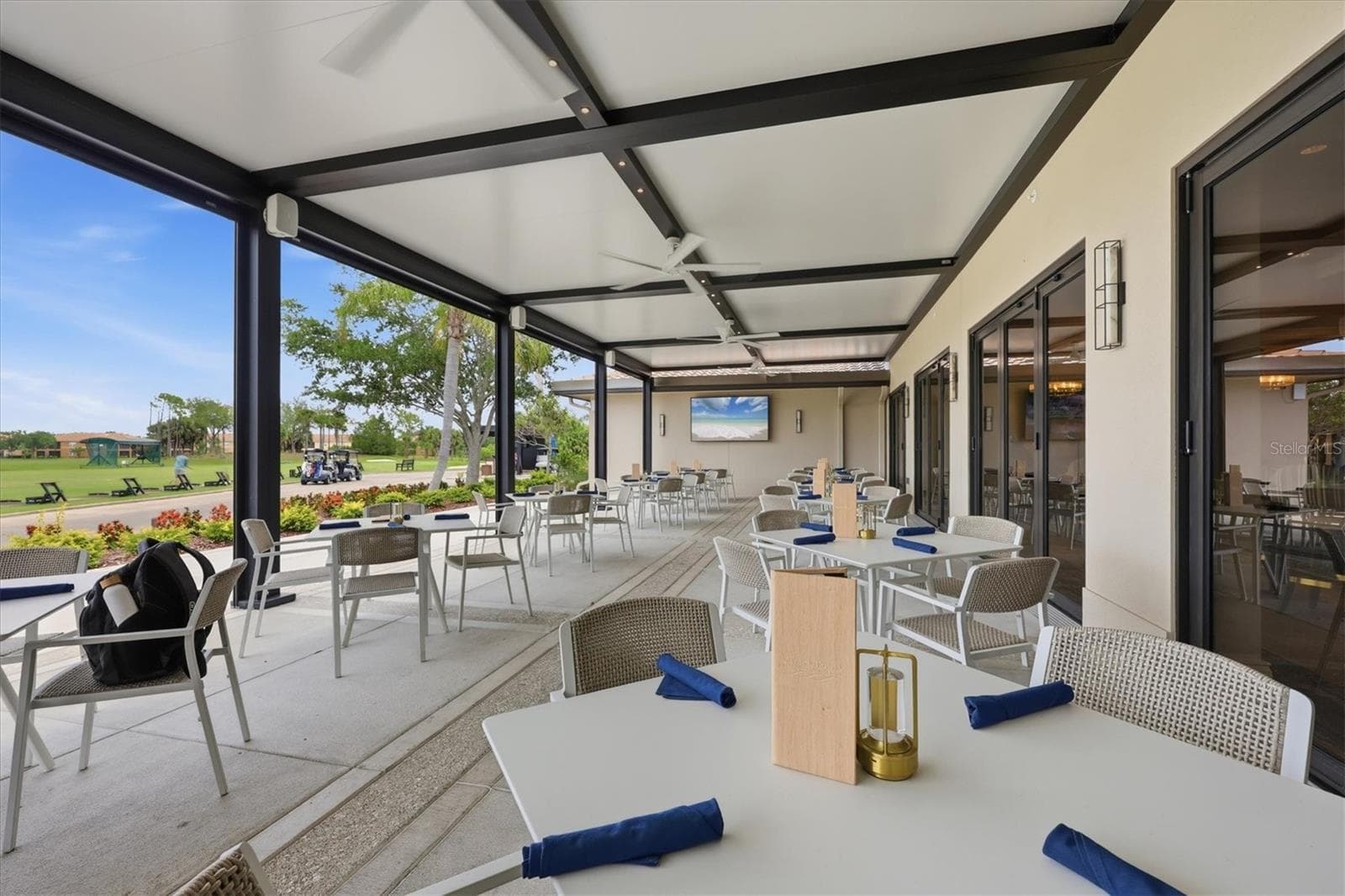 Outdoor Dining - 8309 GRAND ESTUARY TRL #306, BRADENTON