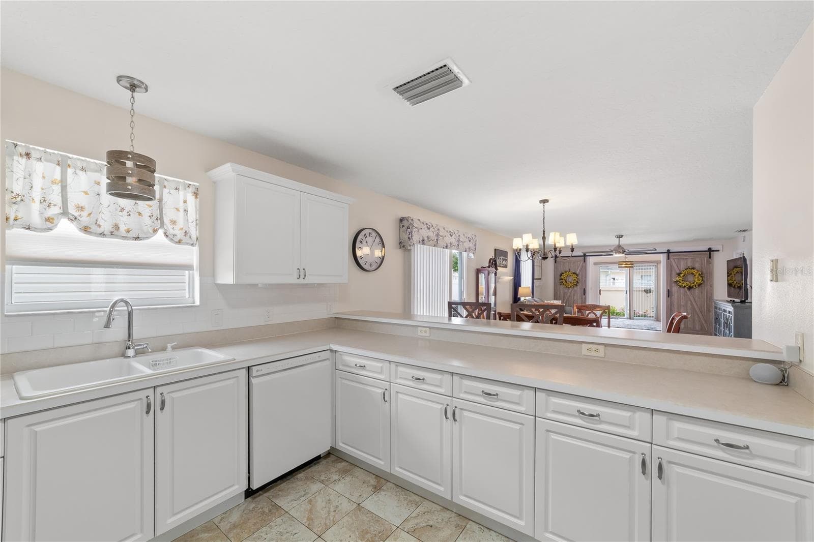 Villa at 7618 SE 171ST SUN VALLEY PL, THE VILLAGES, photo 11 of 46