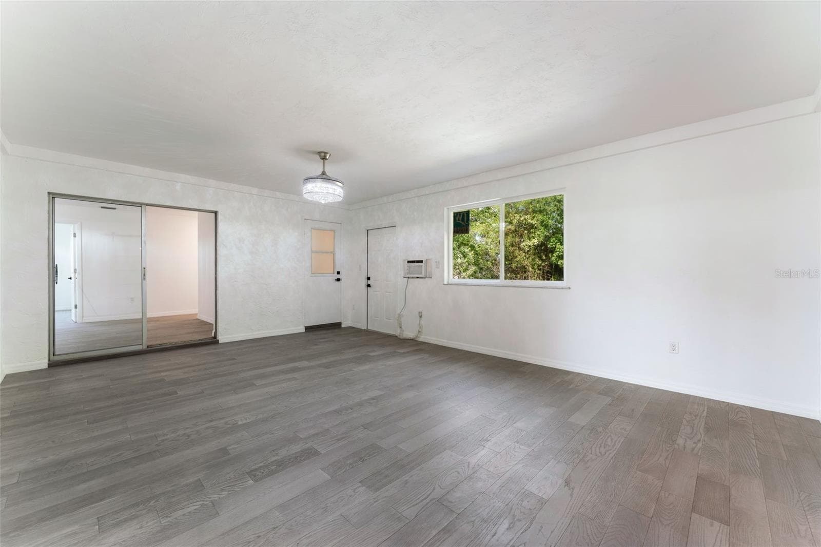 Bonus Living area with wall AC unit - 1231 BEACON DR, PORT CHARLOTTE