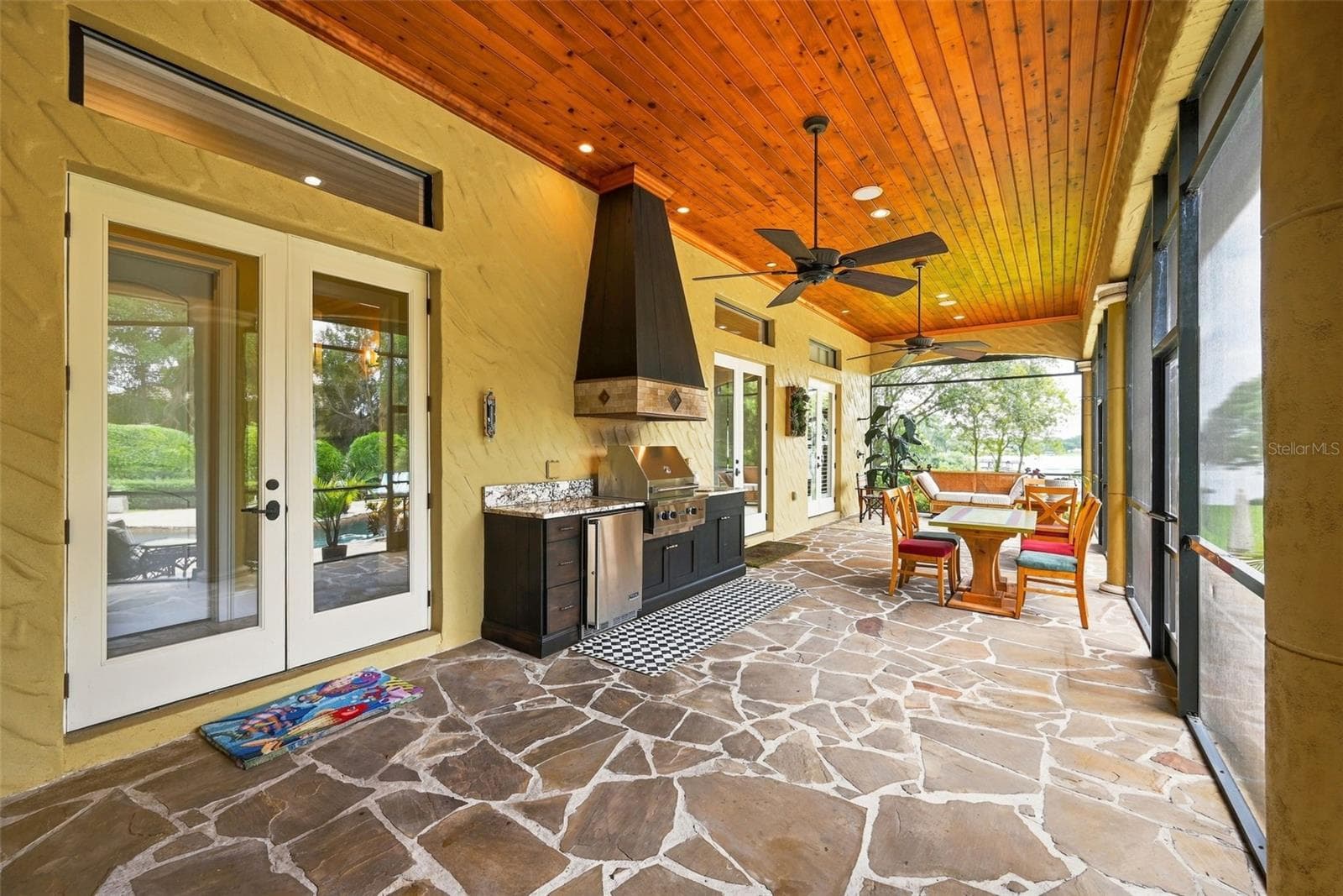 Screened-In Lanai With Full Summer Kitchen - 9679 WESTOVER ROBERTS RD, WINDERMERE