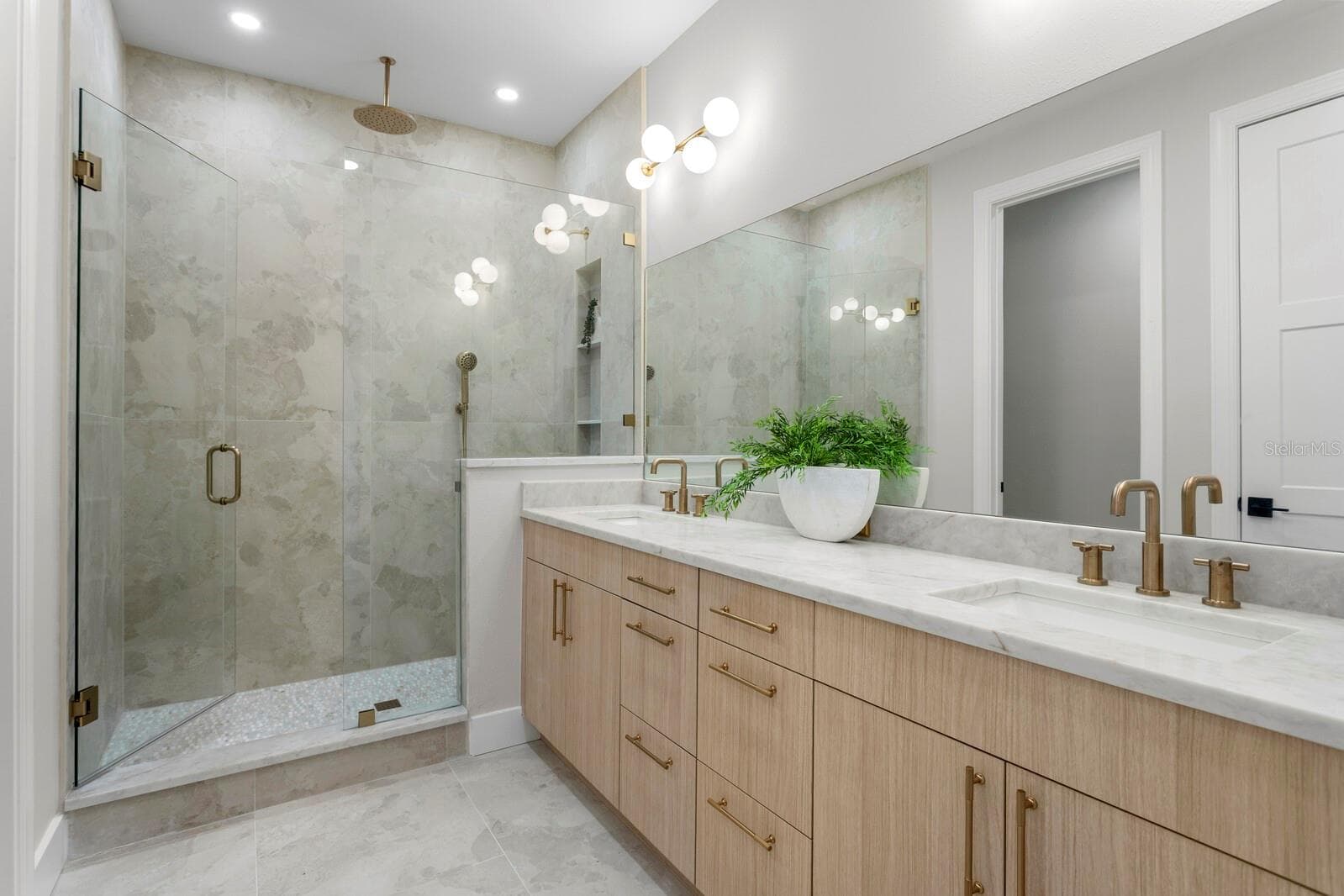 Townhouse at 5210 BAYSHORE BLVD #4, TAMPA, photo 22 of 35