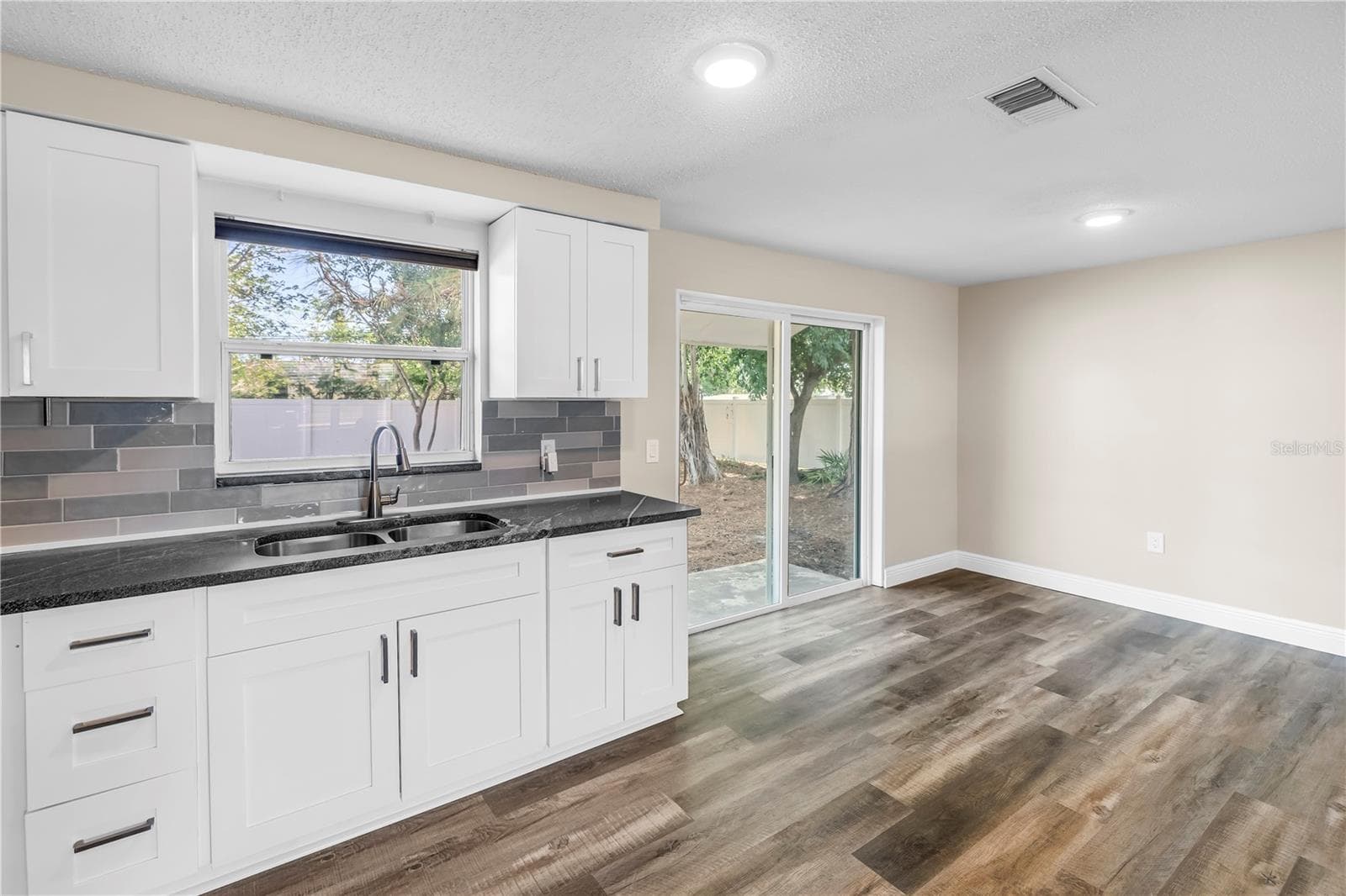 Single Family Residence at 518 62ND AVE NE, ST PETERSBURG, photo 10 of 35