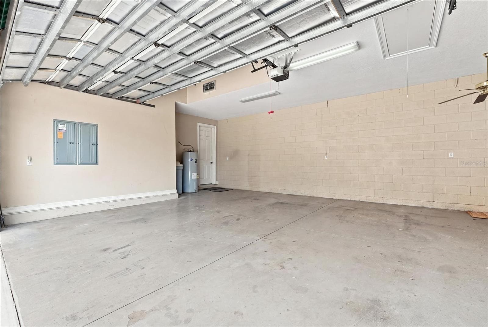 Garage - 17535 COBBLESTONE LN, CLERMONT