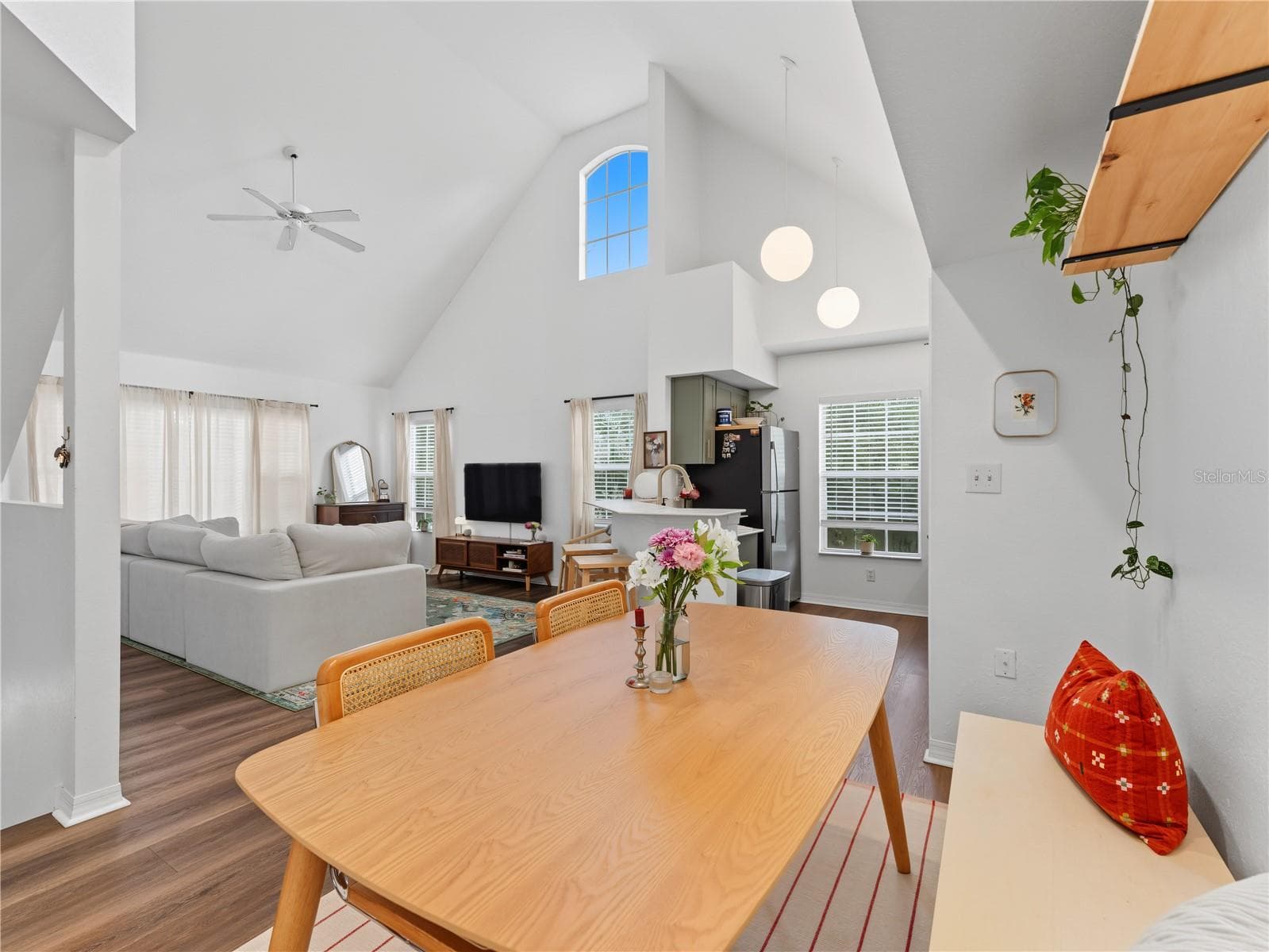 Condominium at 9186 LAKE CHASE ISLAND WAY, TAMPA, photo 5 of 25
