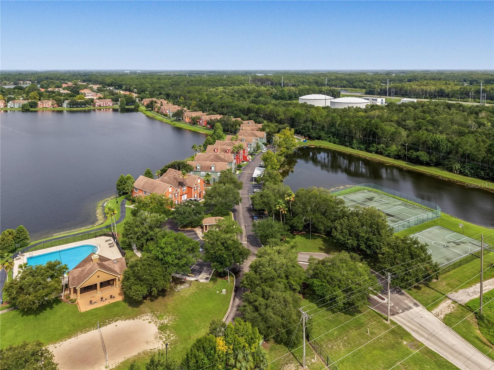 Condominium at 9186 LAKE CHASE ISLAND WAY, TAMPA, photo 19 of 25