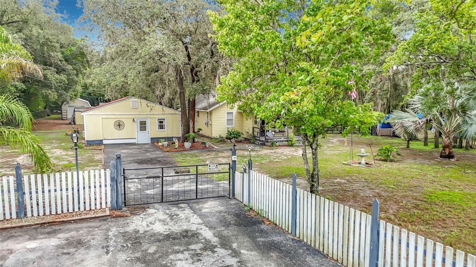 11705 MARY LOU DR