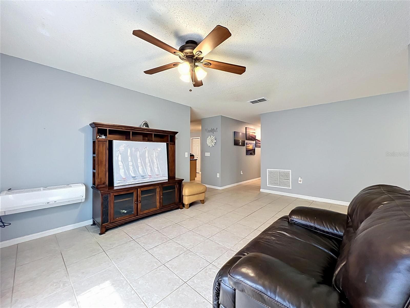 Single Family Residence at 8307 LAINIE LN, ORLANDO, photo 8 of 29