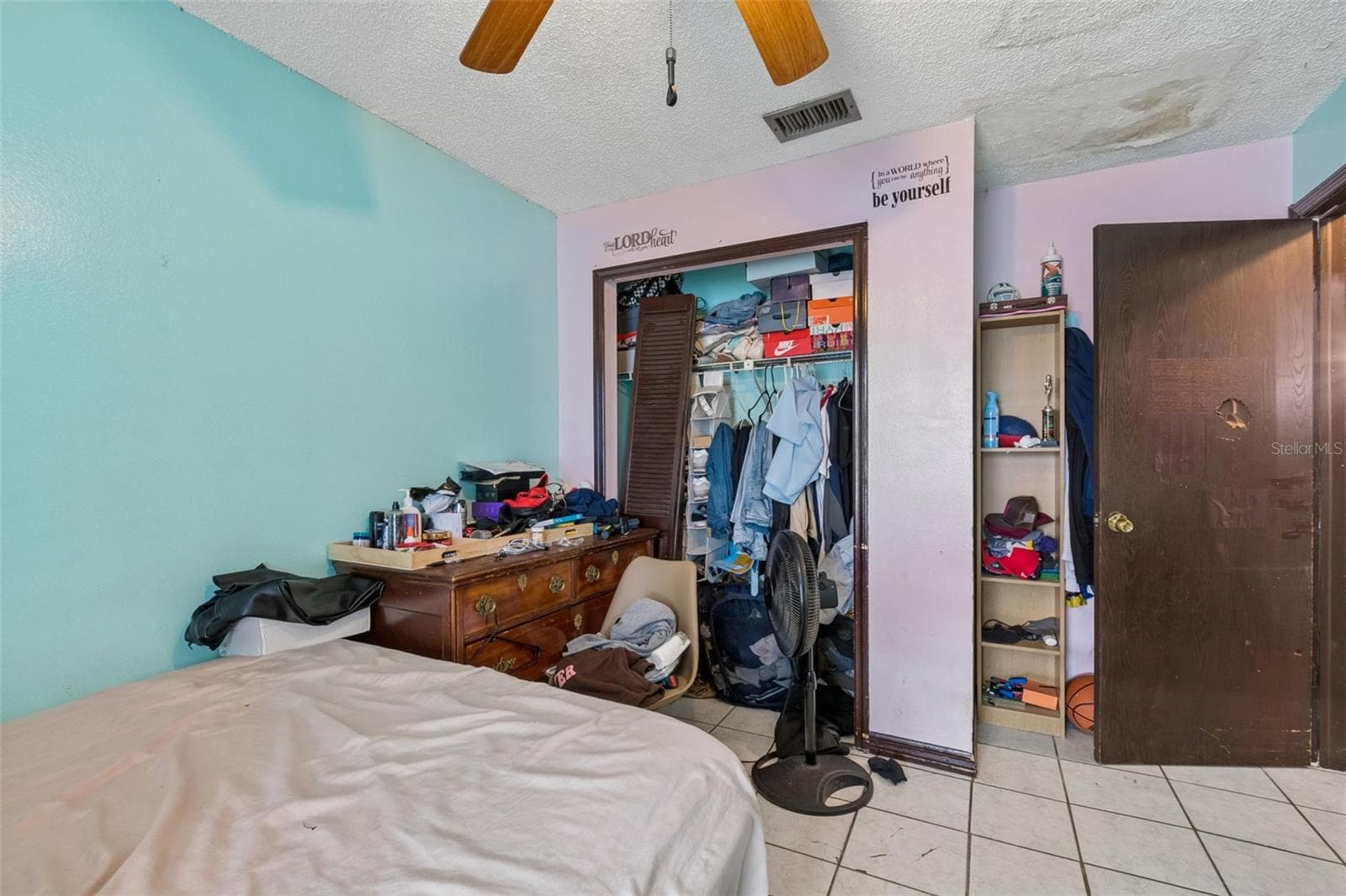 Single Family Residence at 10326 OUT ISLAND DR, TAMPA, photo 28 of 41