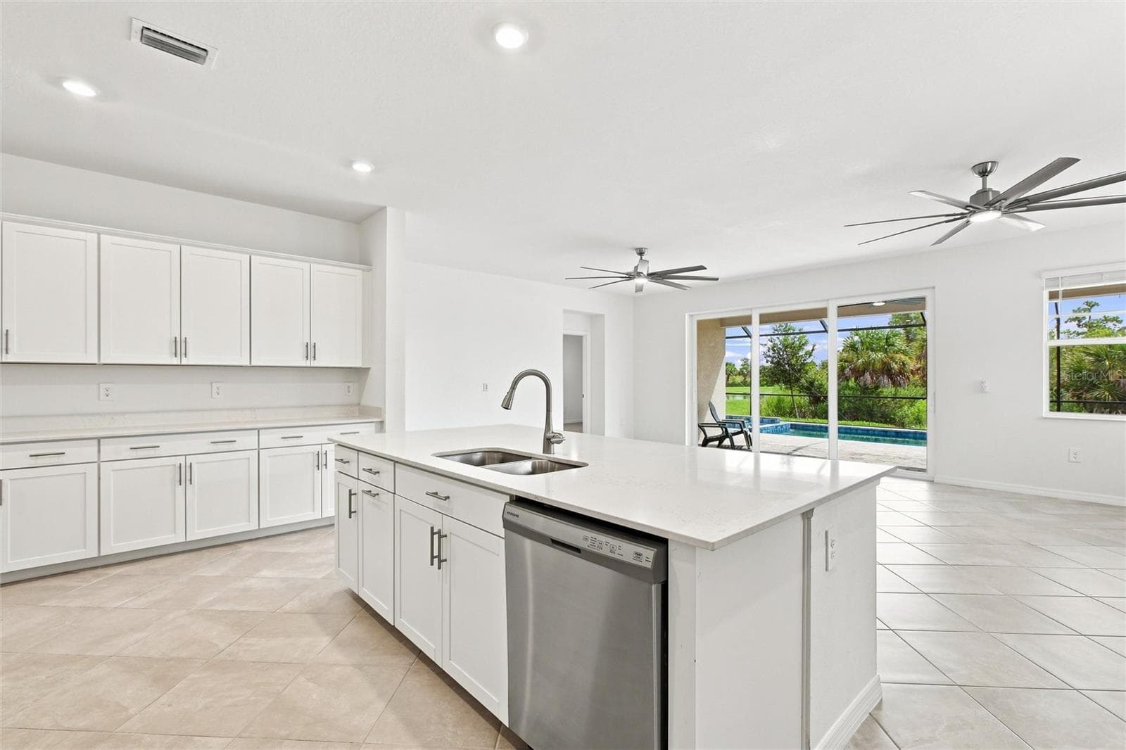 Single Family Residence at 11296 PINOT DR, VENICE, photo 5 of 50