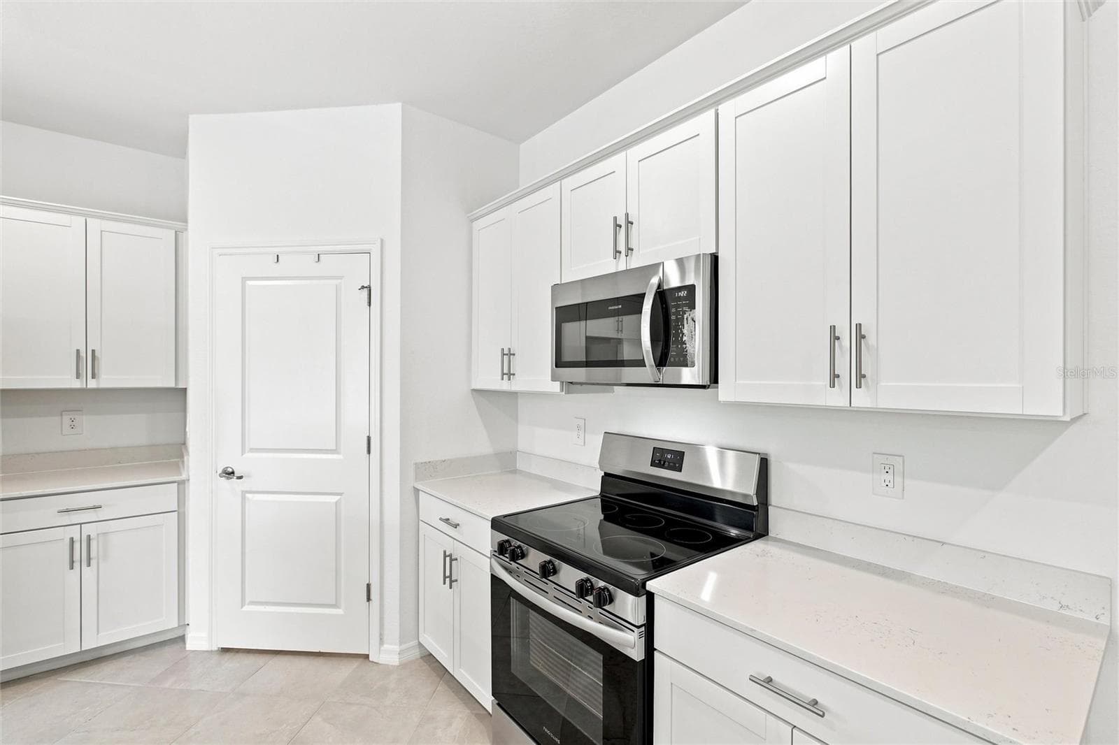Single Family Residence at 11296 PINOT DR, VENICE, photo 14 of 50