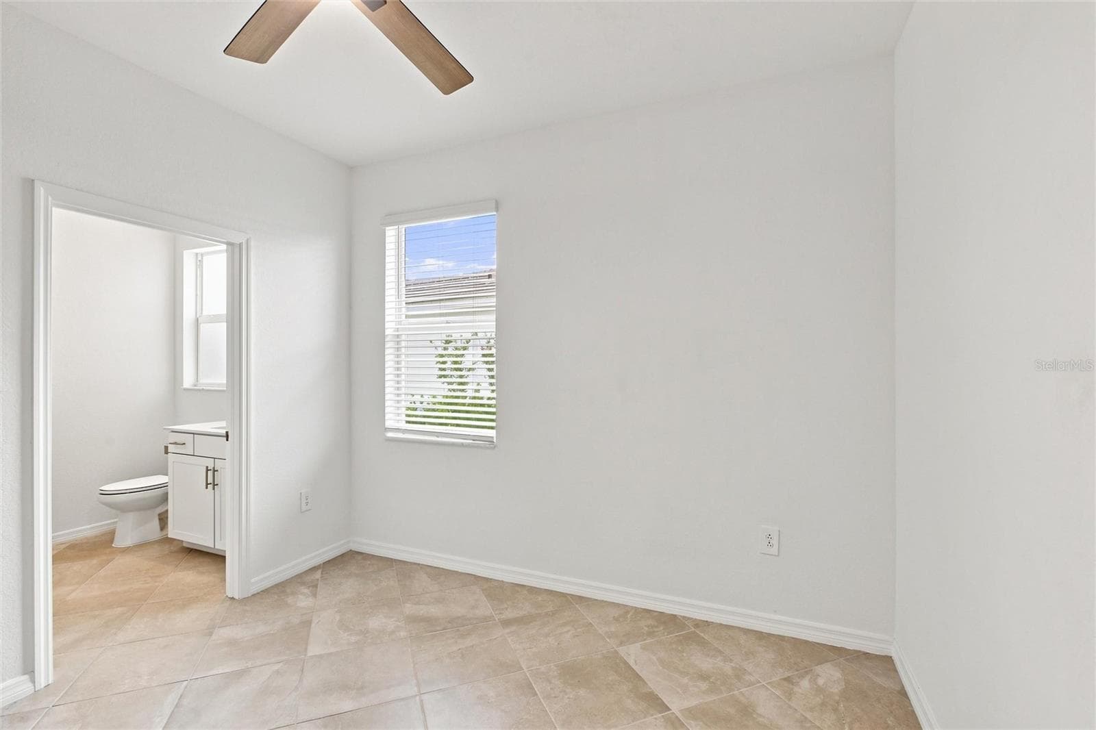 Single Family Residence at 11296 PINOT DR, VENICE, photo 27 of 50