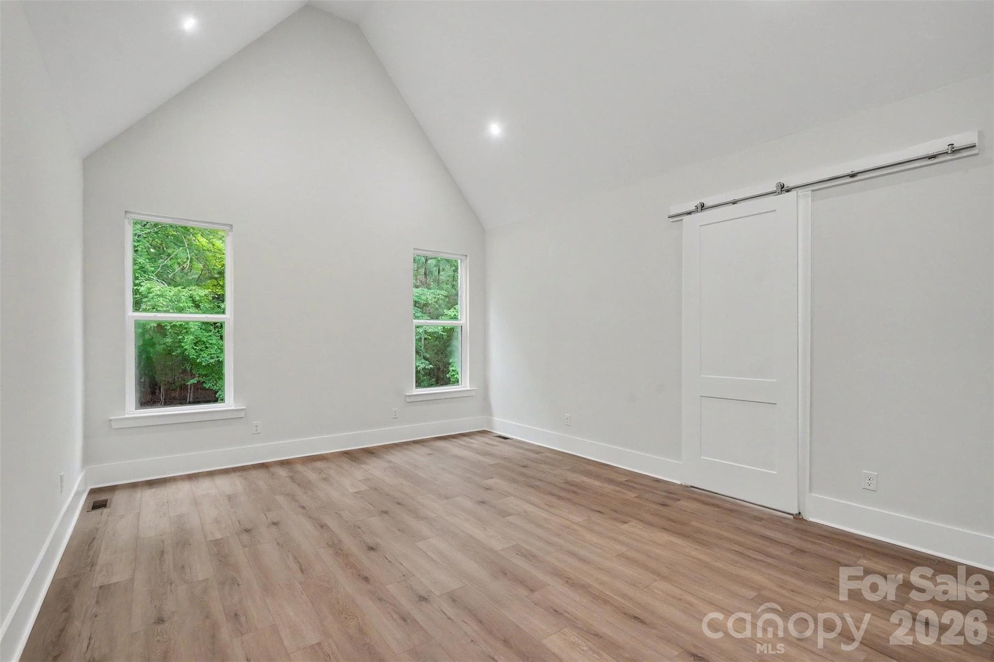 Primary Bedroom with vaulted ceiling - - 4808 Rockwood Drive, Waxhaw