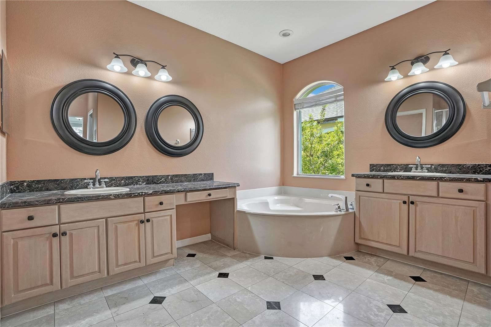 Single Family Residence at 1709 GOLFVIEW DR, KISSIMMEE, photo 16 of 30