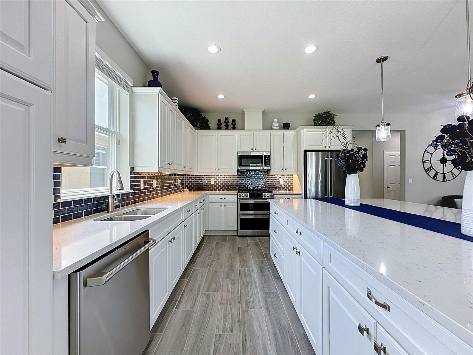 Single Family Residence at 174 SILVER MAPLE RD, GROVELAND, photo 20 of 76