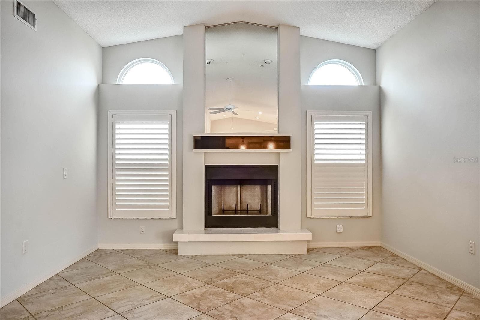 Single Family Residence at 1565 WATERFORD DR, VENICE, photo 14 of 30