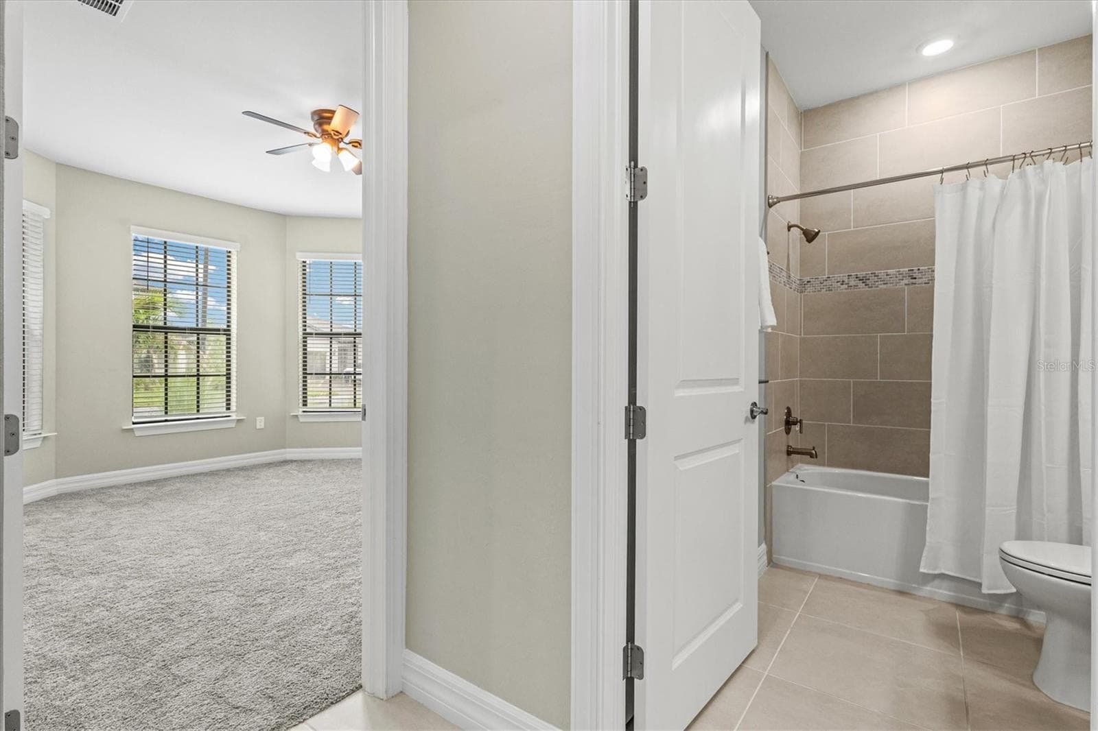 Bedroom 2 and guest bathroom. - 2534 GABEL OAK DR, NORTH PORT