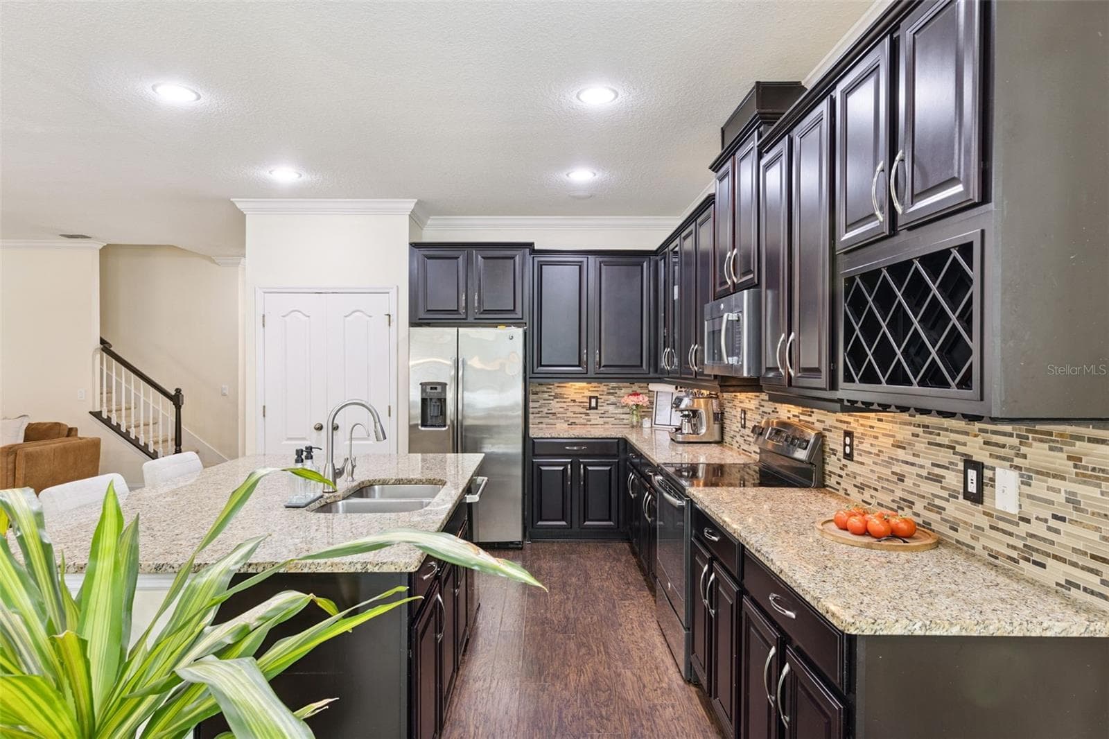 Single Family Residence at 2205 PICKFORD CIR, APOPKA, photo 8 of 33