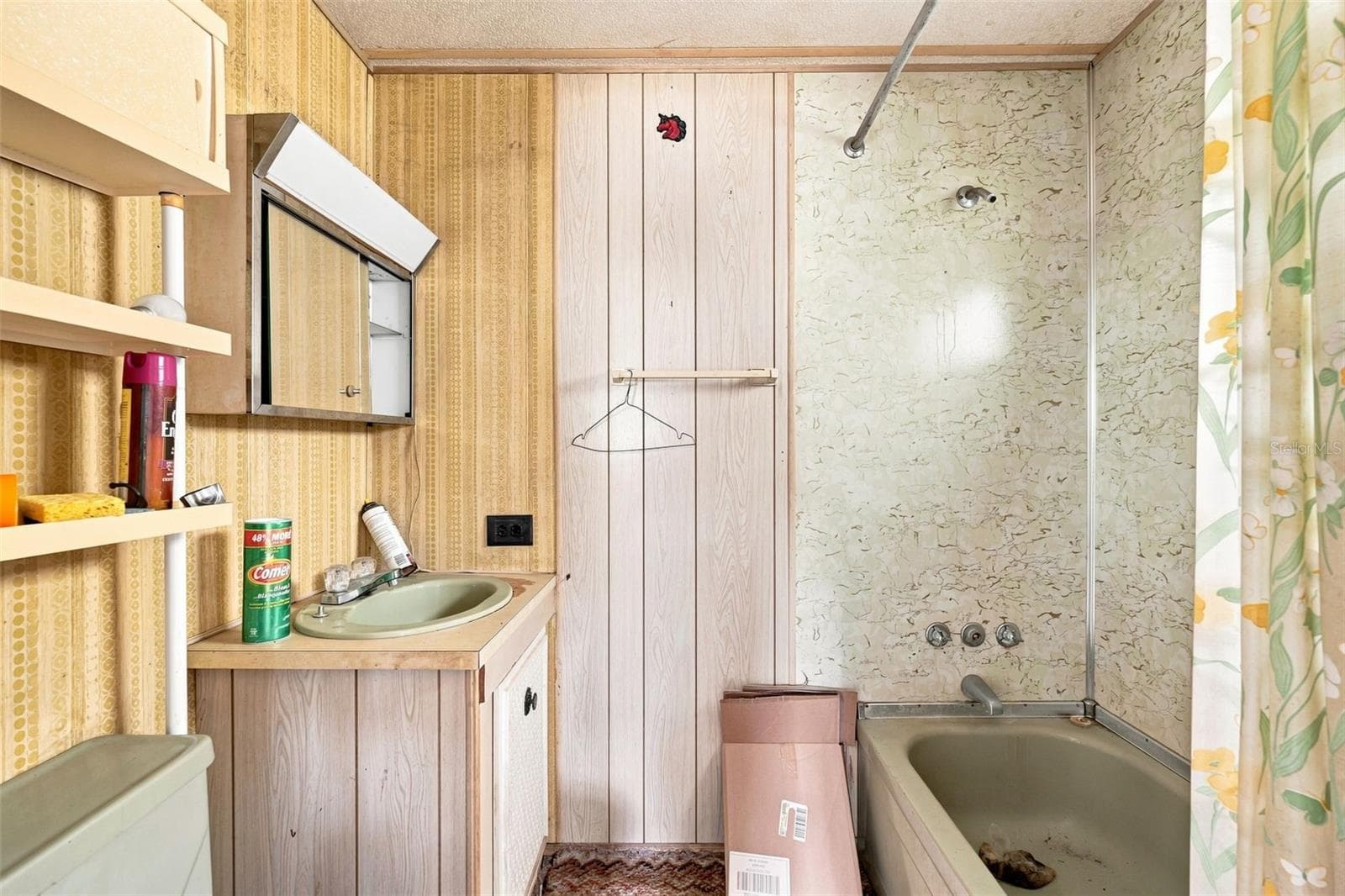 Bathroom 2 - 4734 S SLASH PINE AVE, HOMOSASSA