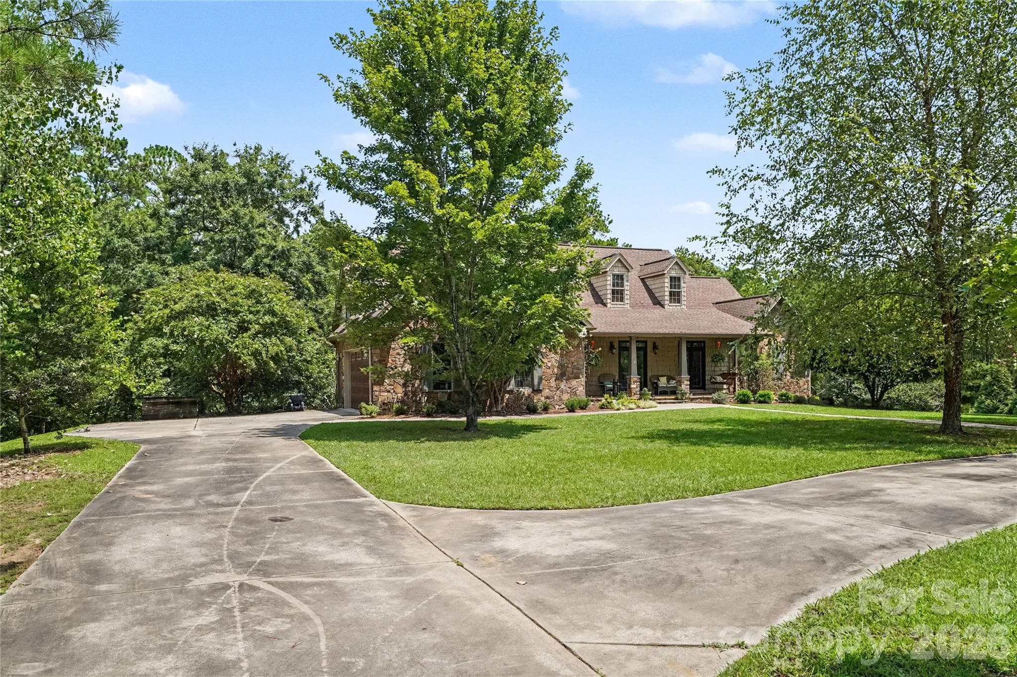 Single Family Residence at 507 Crown Court, Richburg, photo 4 of 32