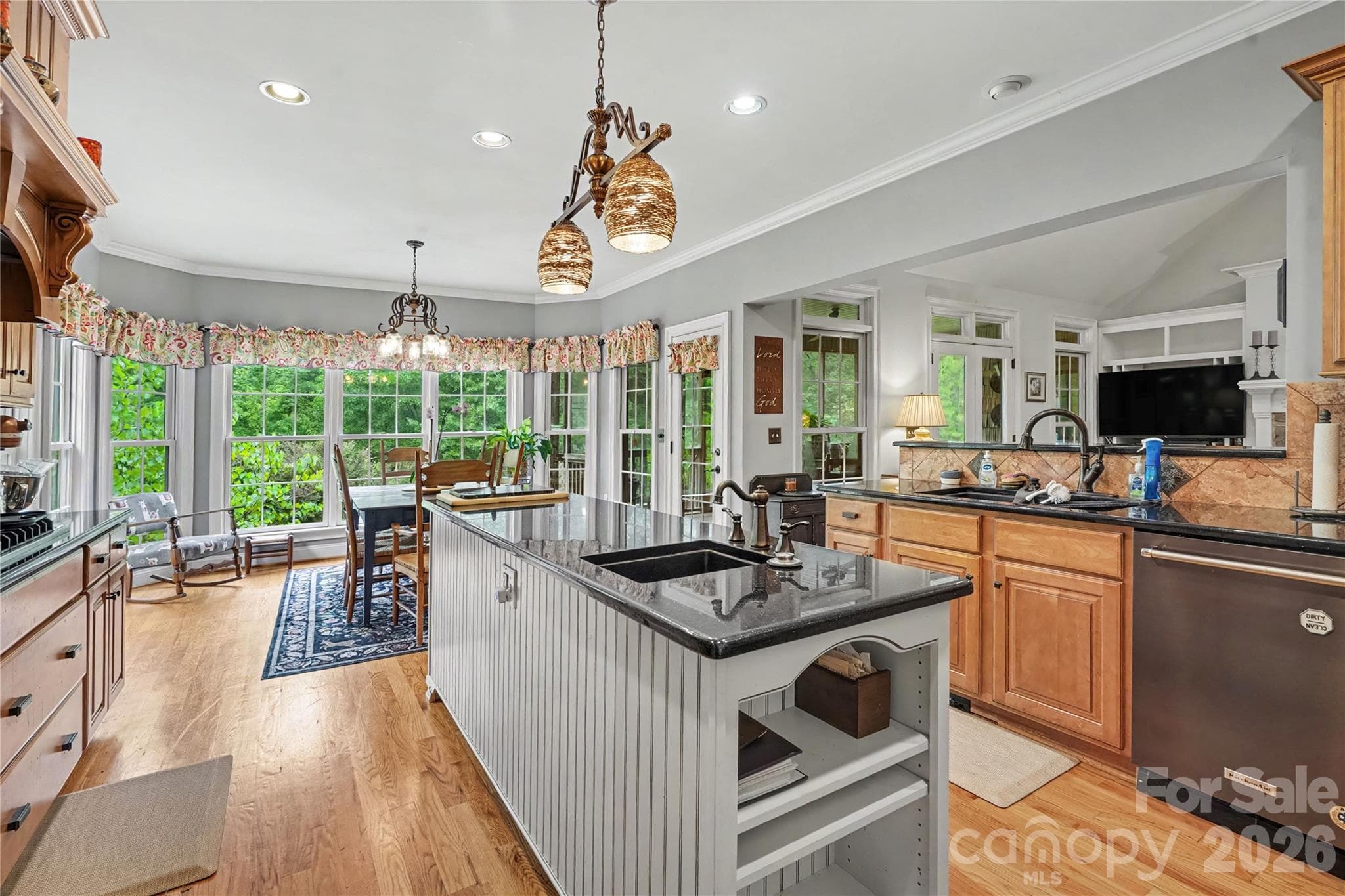 Single Family Residence at 507 Crown Court, Richburg, photo 10 of 32