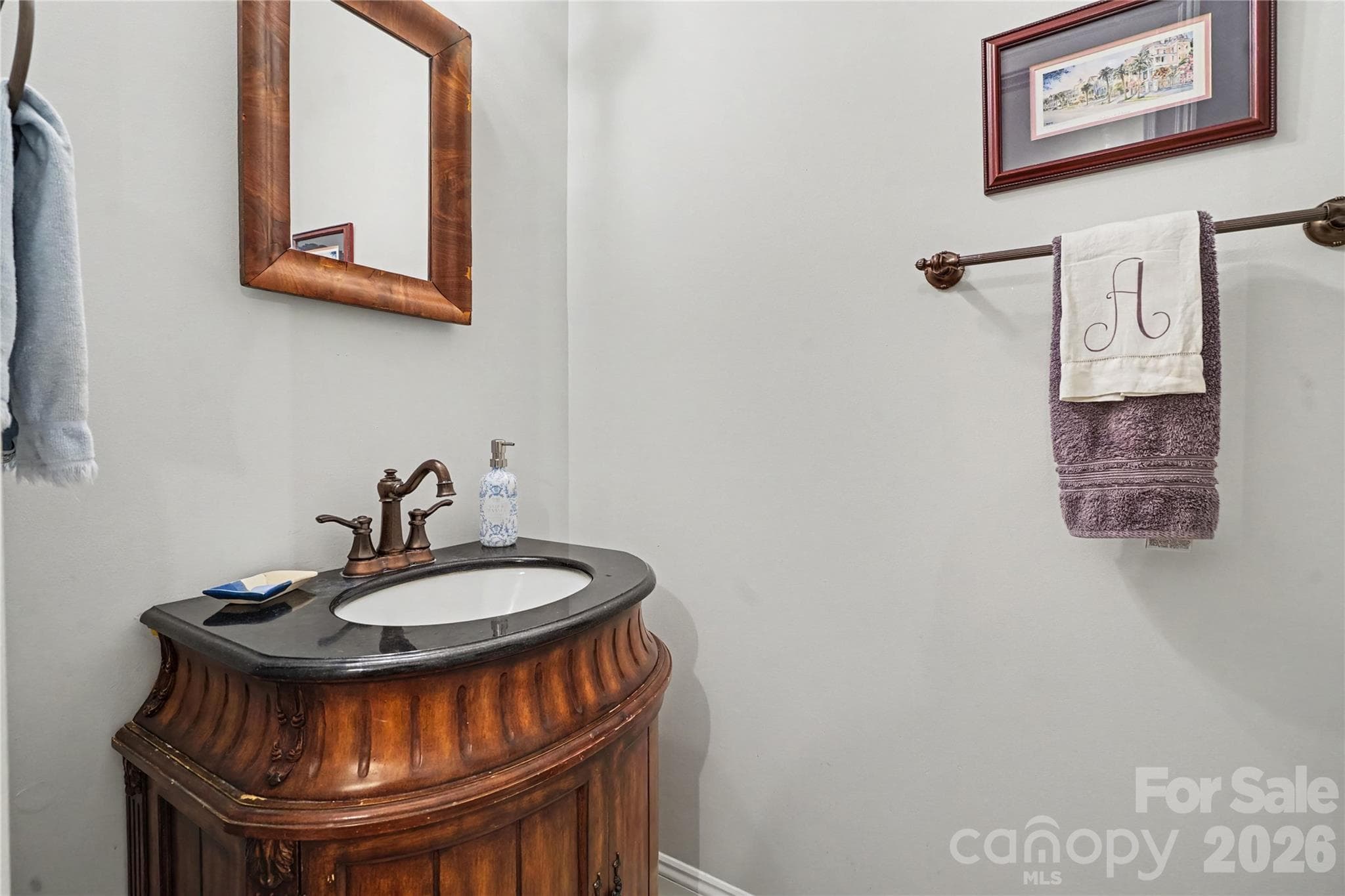 Half Bath - 507 Crown Court, Richburg