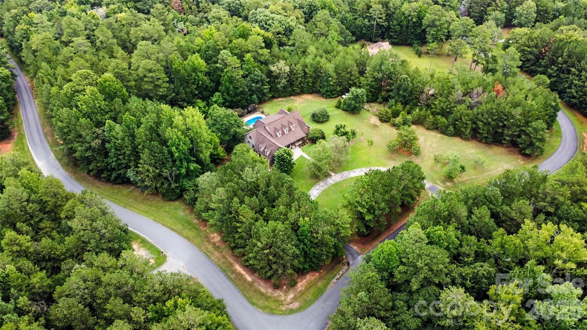 Single Family Residence at 507 Crown Court, Richburg, photo 31 of 32