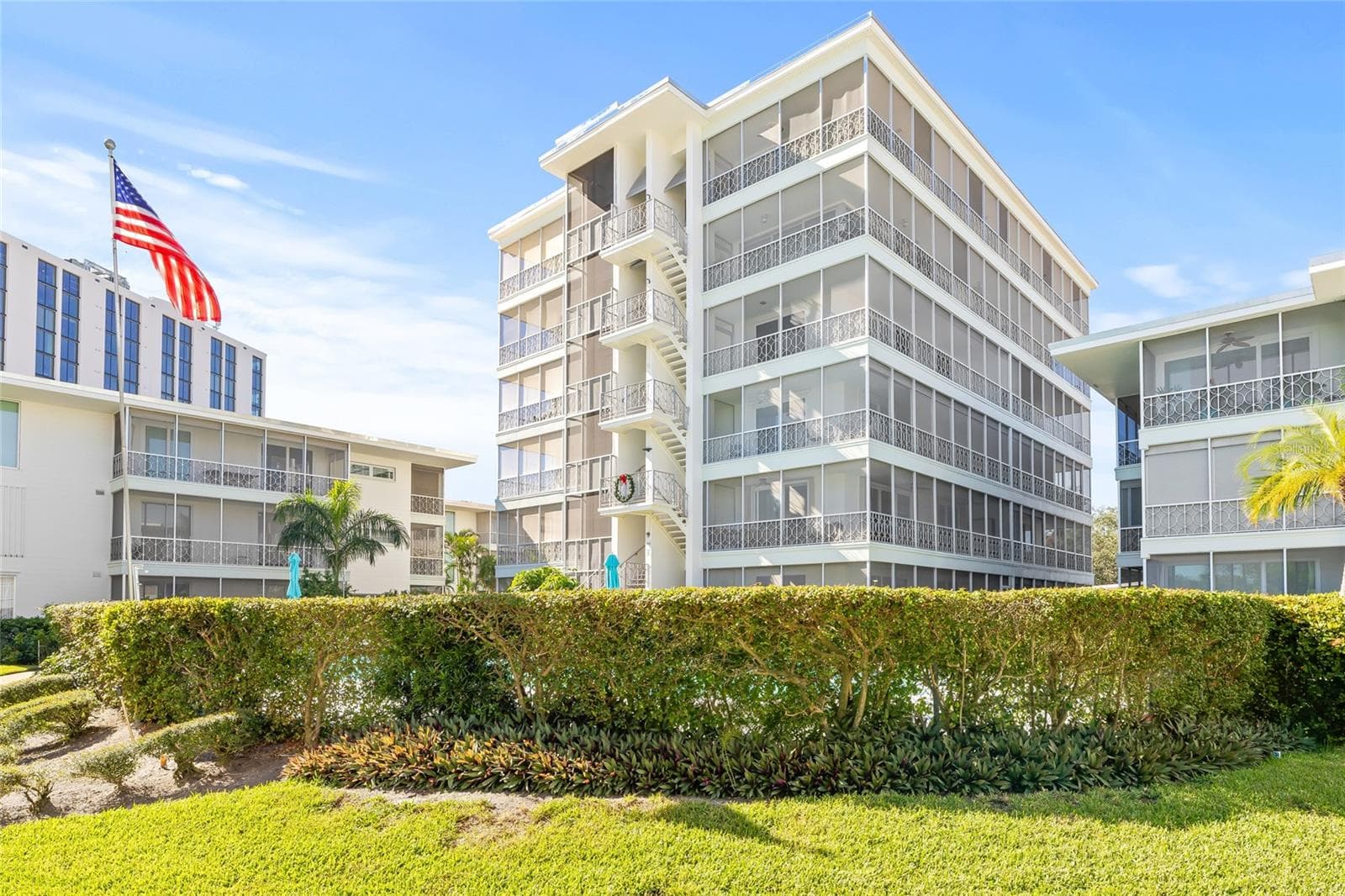 Amazing location. This community is close to Downtown St Pete. To the left is North Shore Park, directly across from the community. - 1012 N SHORE DR NE #14, ST PETERSBURG
