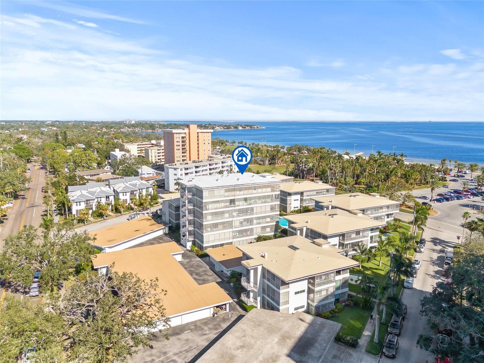 Condominium at 1012 N SHORE DR NE #14, ST PETERSBURG, photo 35 of 38