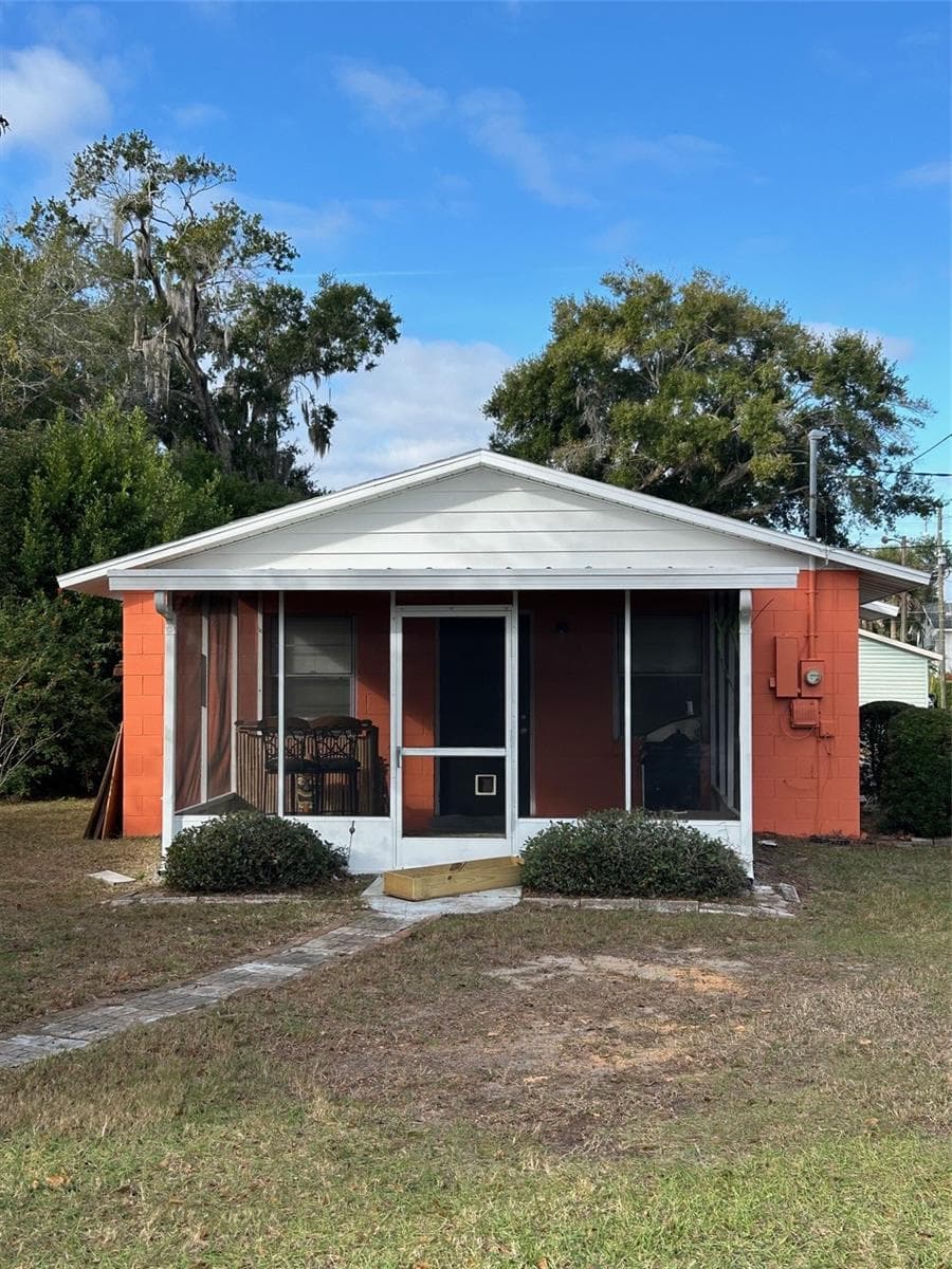 1122 VIRGINIA CT