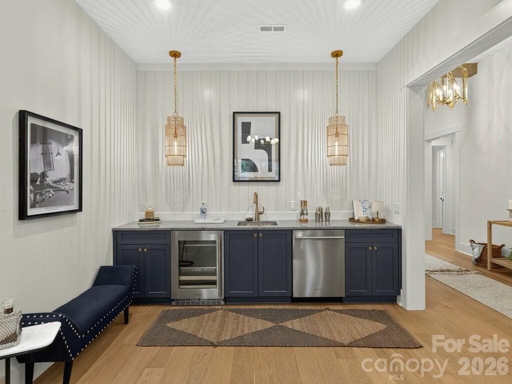 Great Room Wet Bar - 3098 Sherman Drive, Lancaster