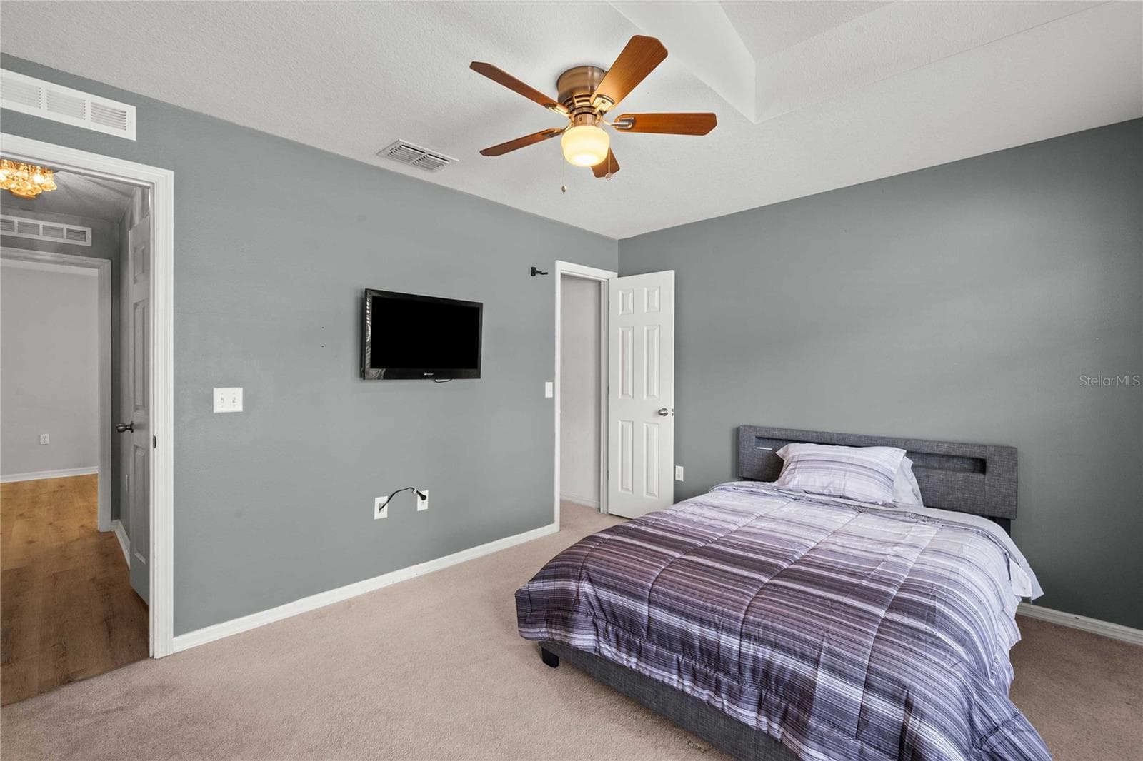2nd bedroom with walk-in closet - 14423 FINSBURY DR, SPRING HILL