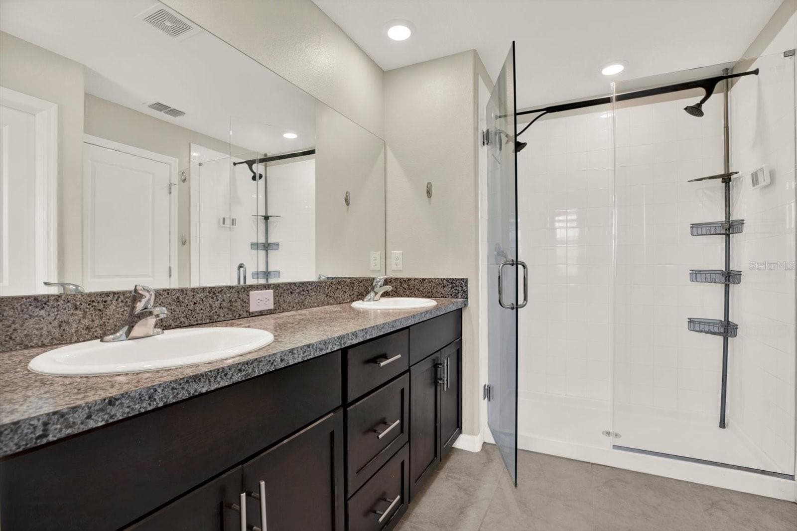 Single Family Residence at 7505 SAMUEL IVY DR, TAMPA, photo 31 of 62