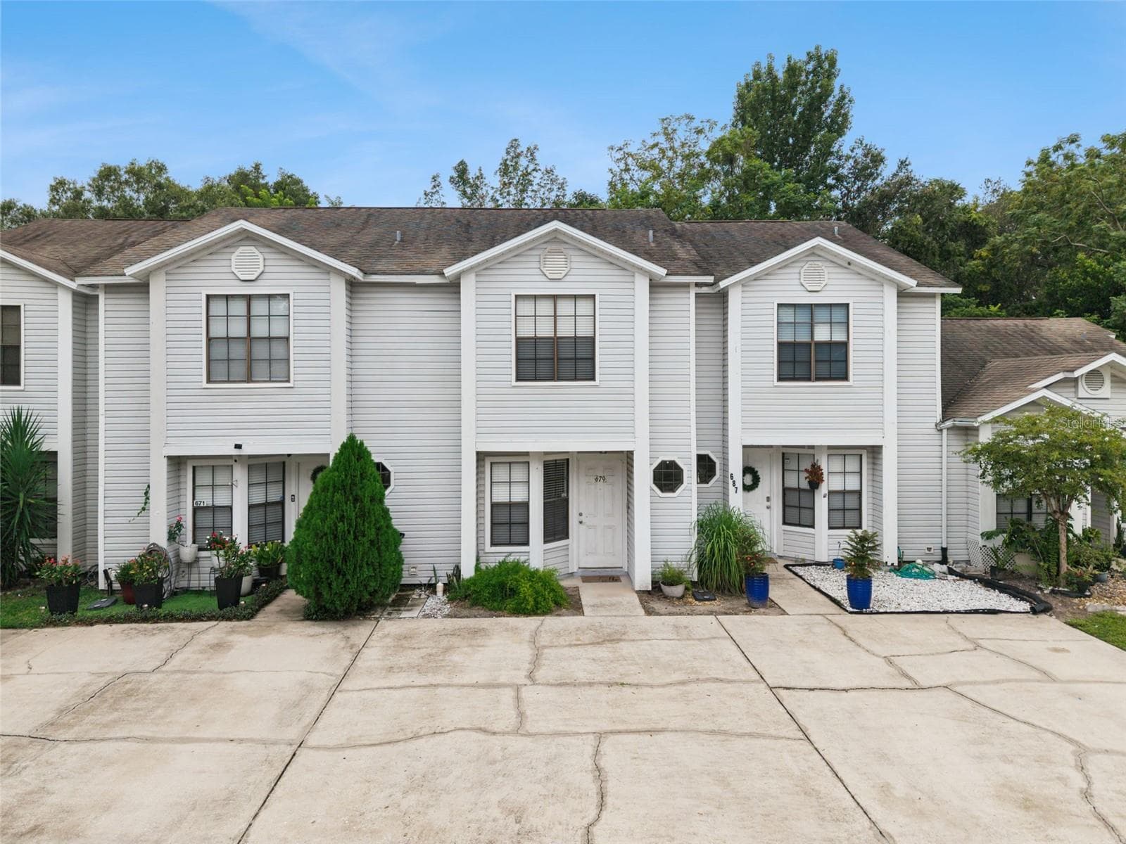 679 CLEMSON DR