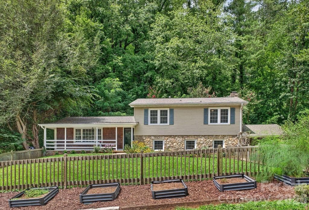 Single Family Residence at 23 Clearbrook Road, Asheville, photo 26 of 33