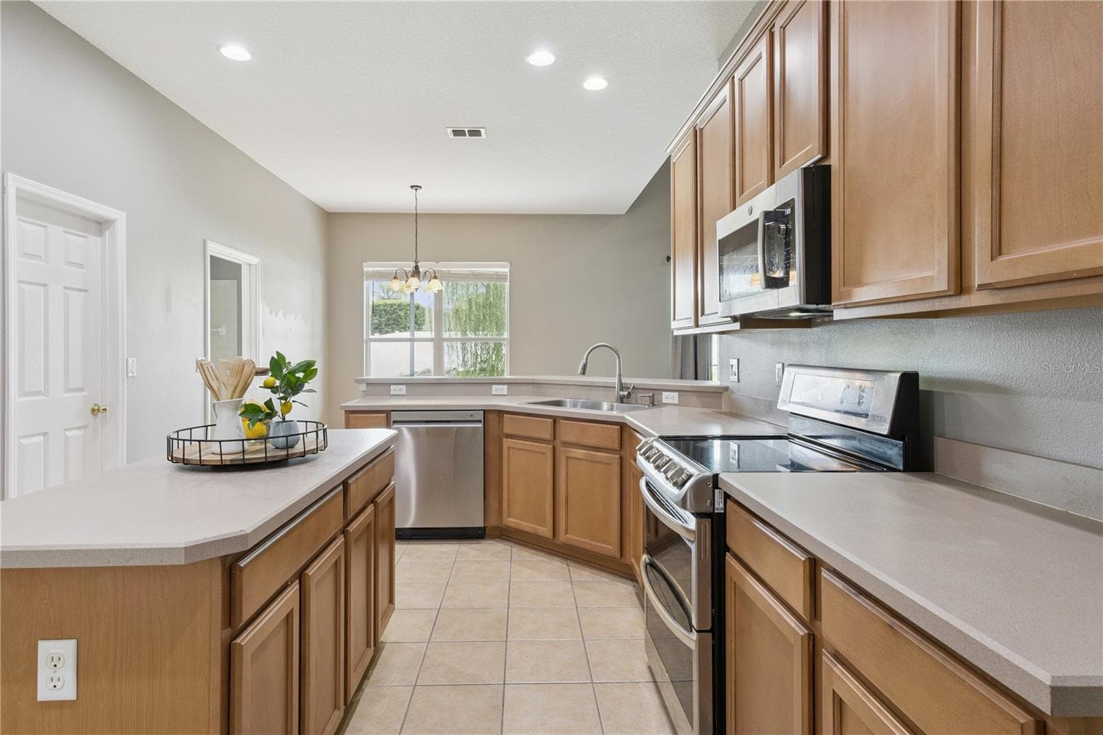 Kitchen - 13527 FOX GLOVE ST, WINTER GARDEN