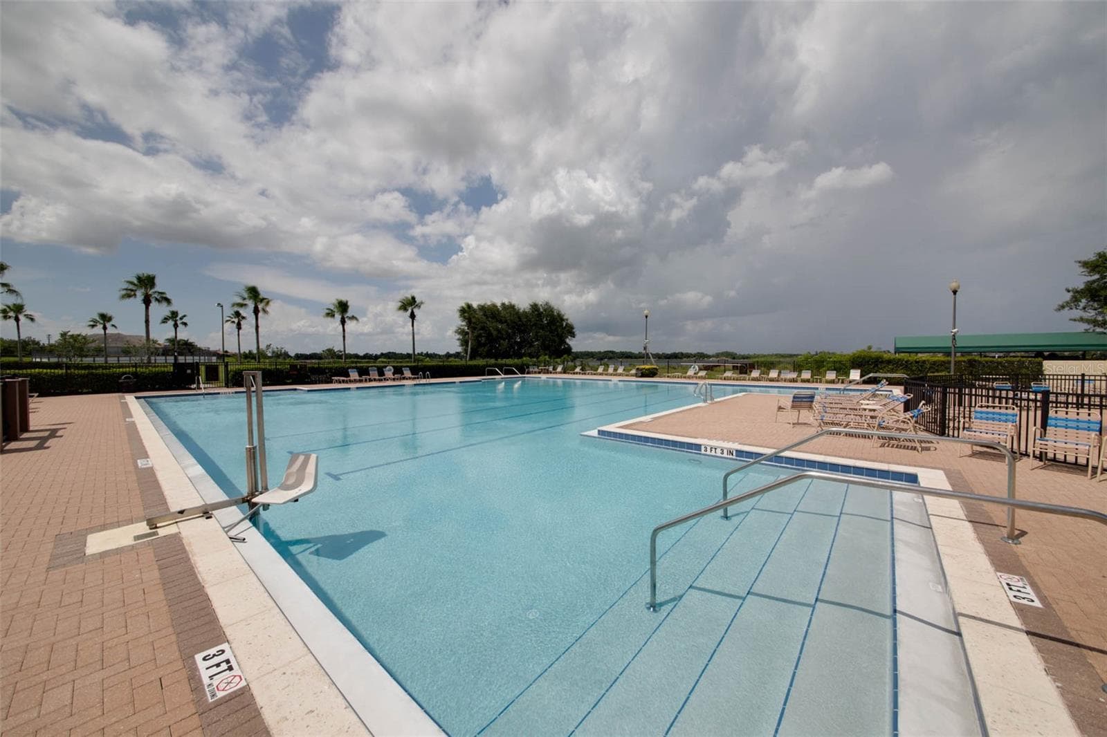 Community Pool - 13527 FOX GLOVE ST, WINTER GARDEN