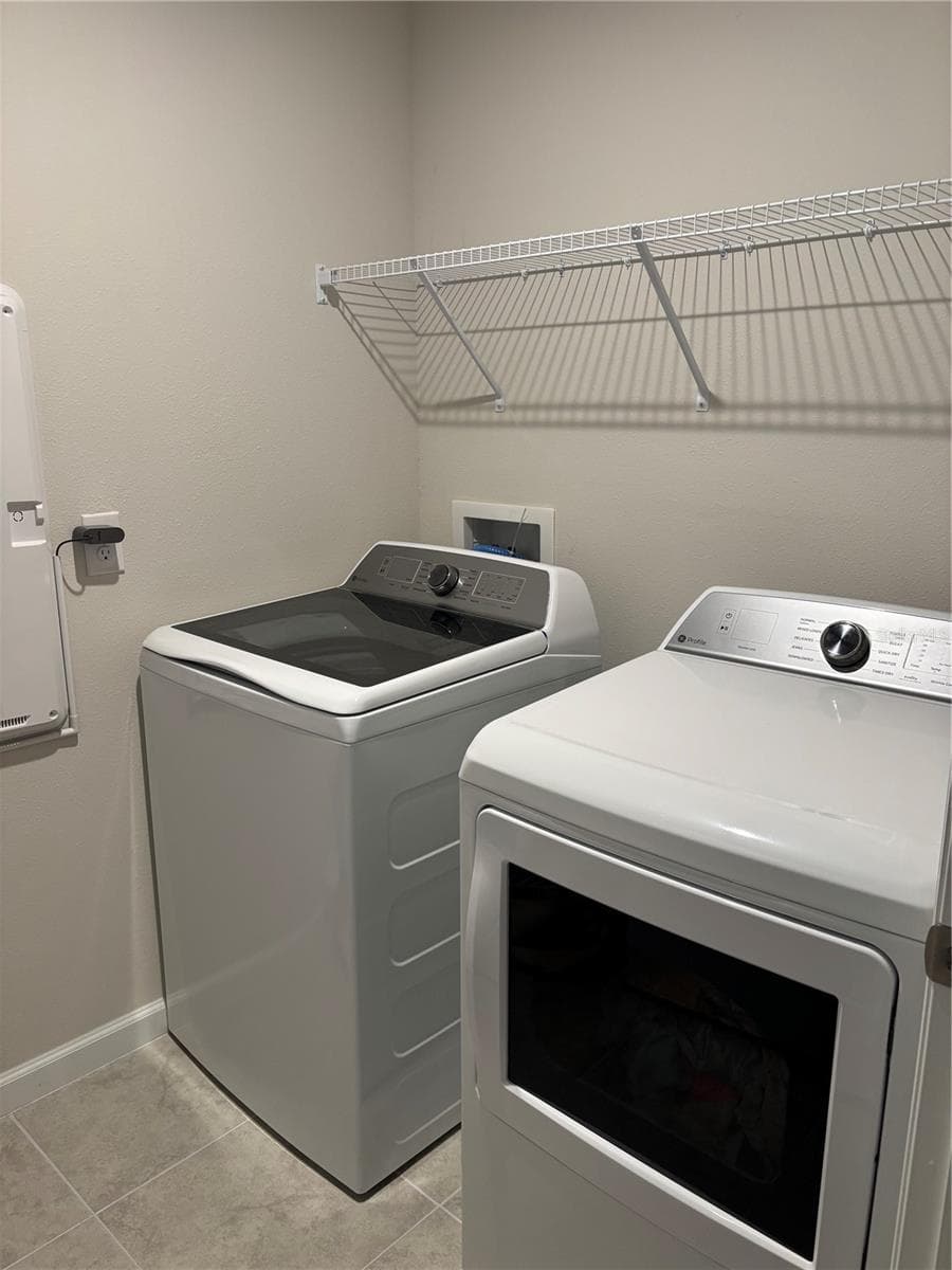 laundry room - 11931 THORNCREST DR, SPRING HILL